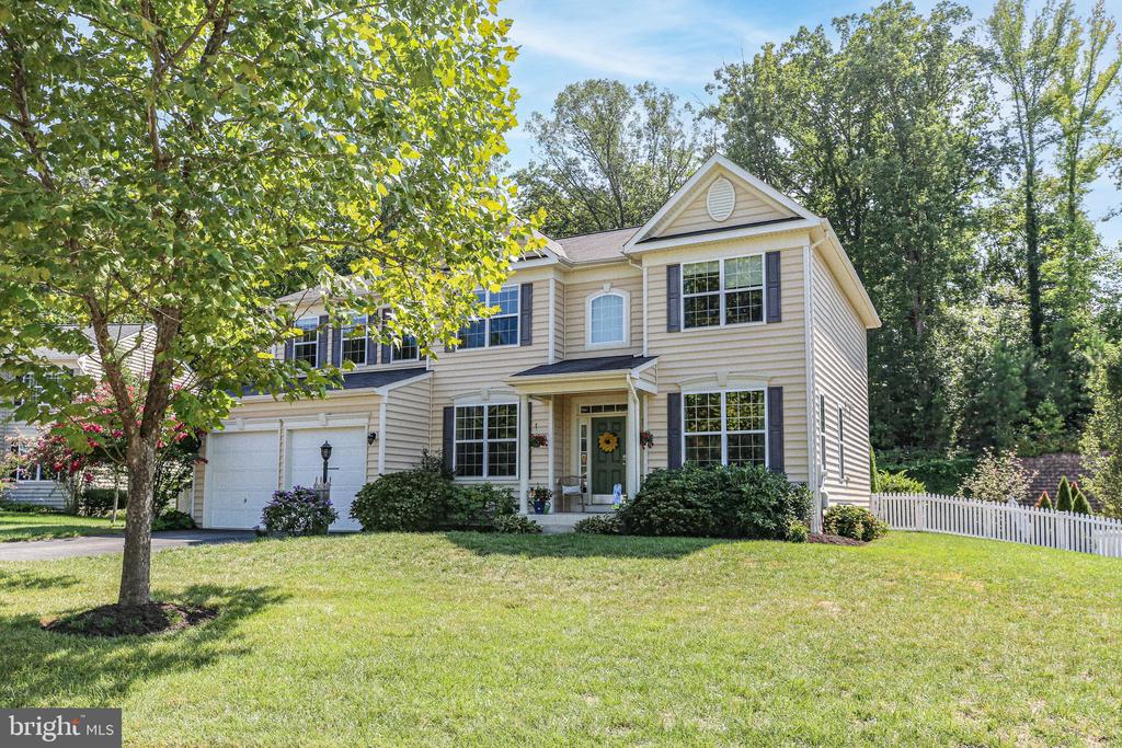 24 HOBART LANE