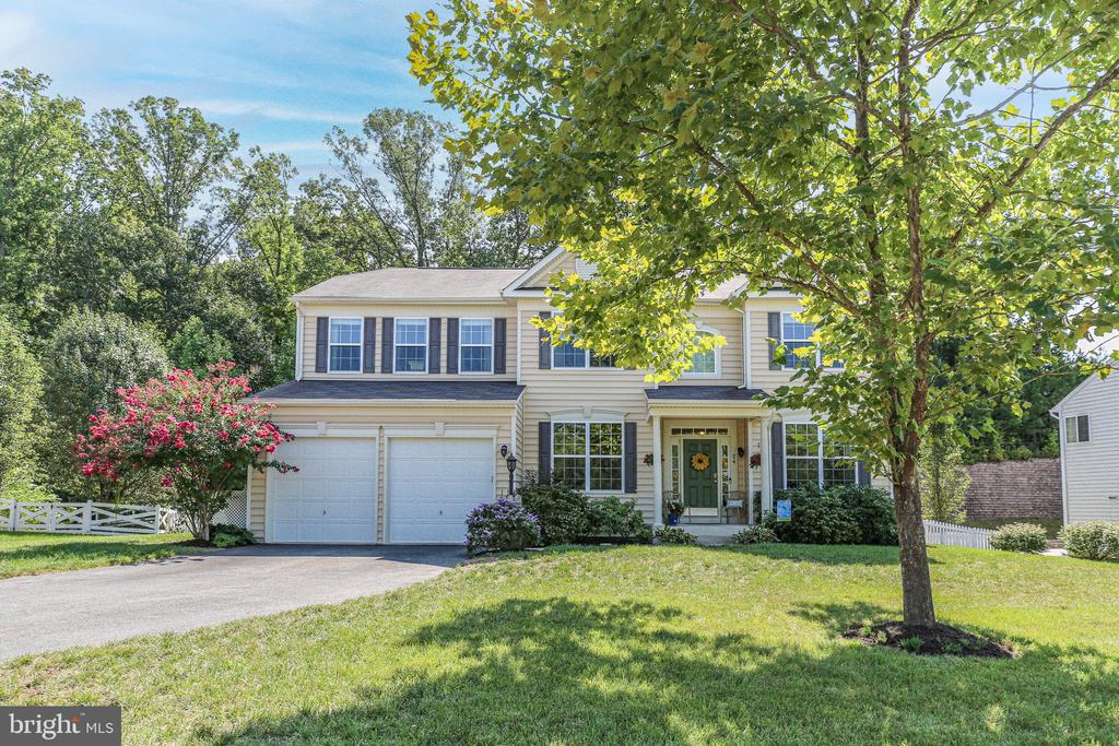 24 HOBART LANE