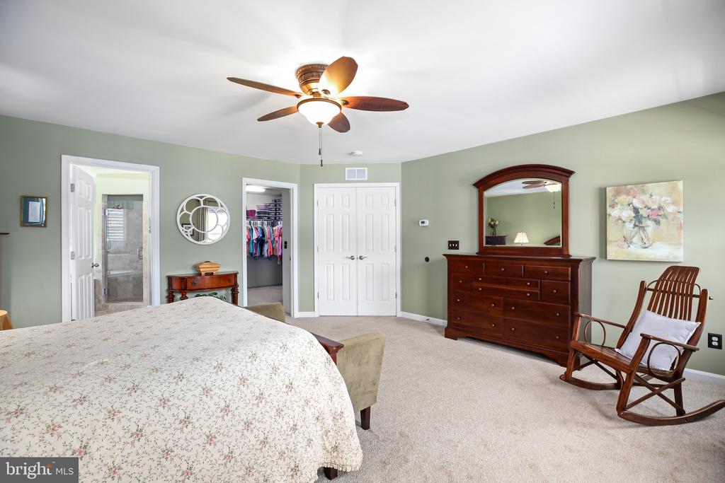 24 HOBART LANE