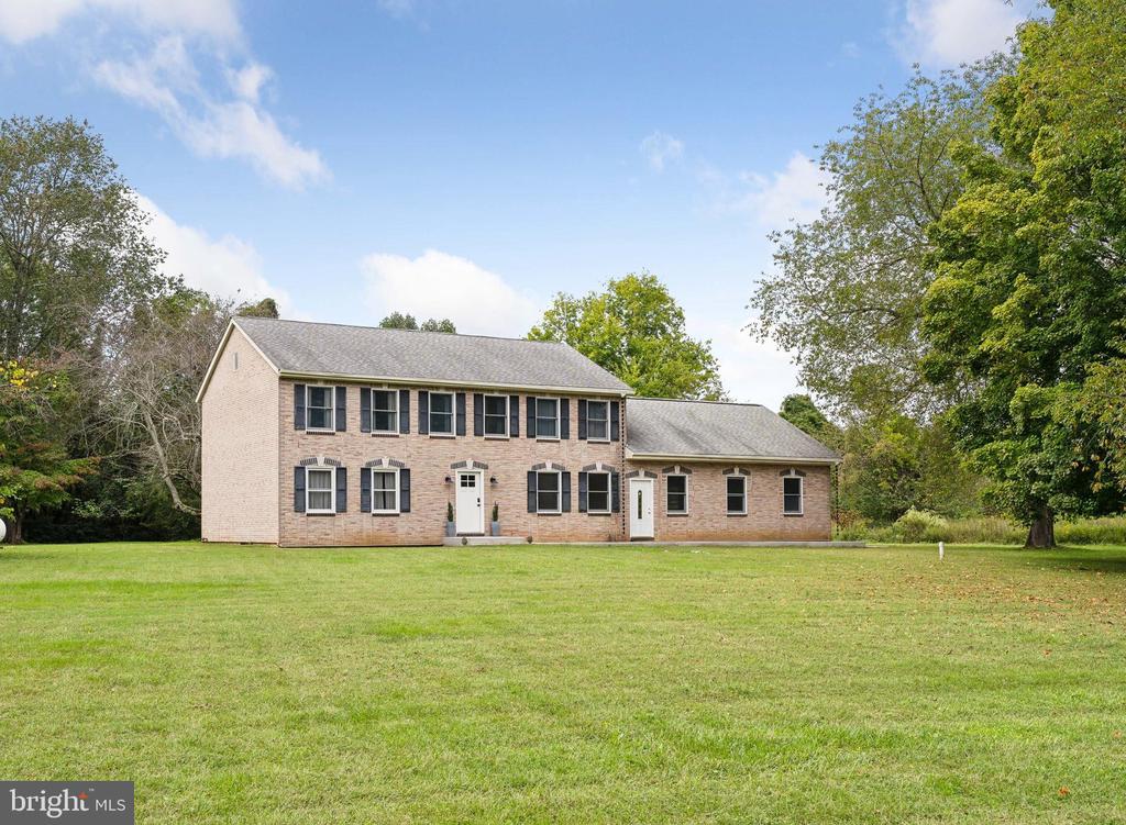 534 Marlborough Point Rd