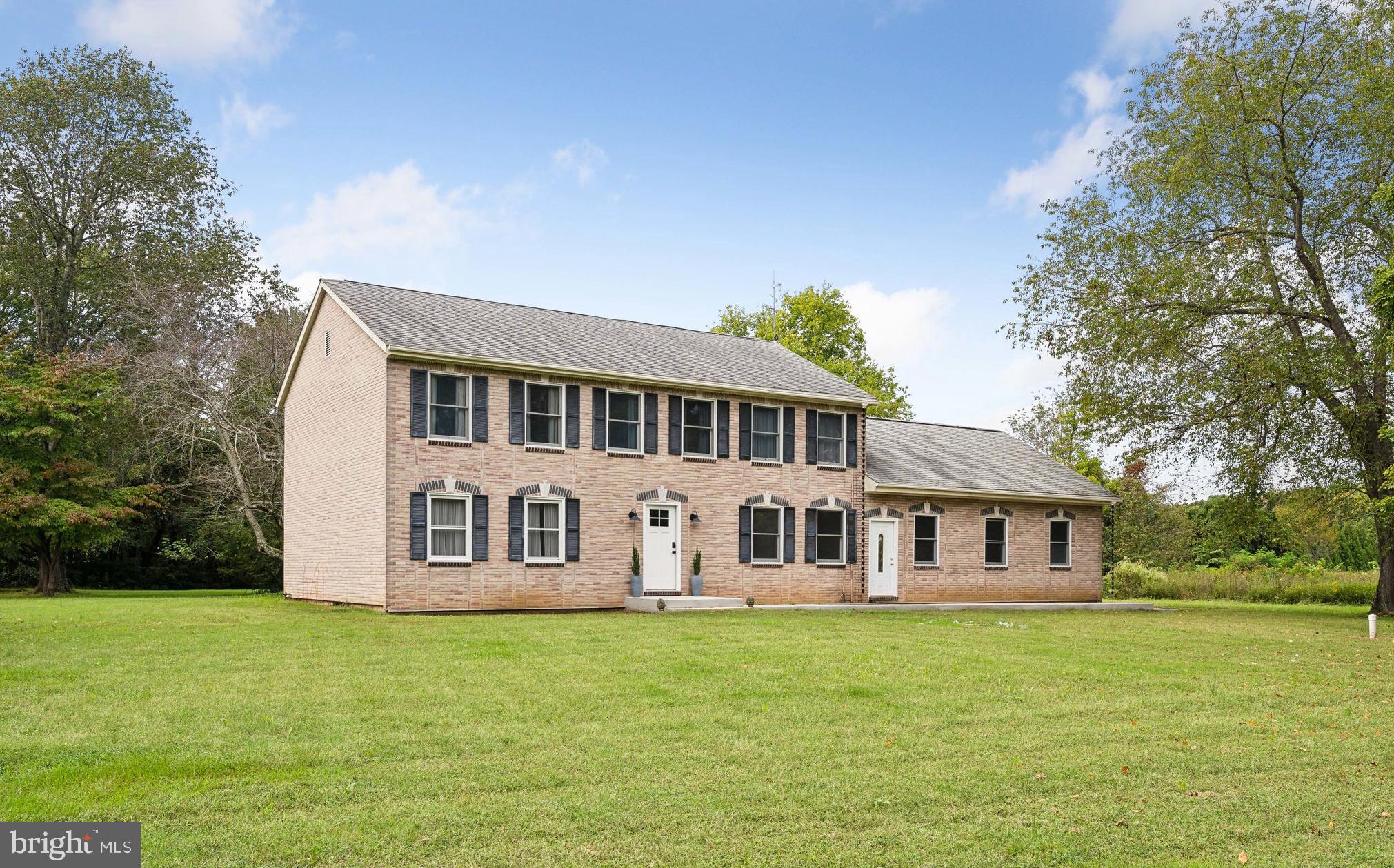 534 Marlborough Point Rd
