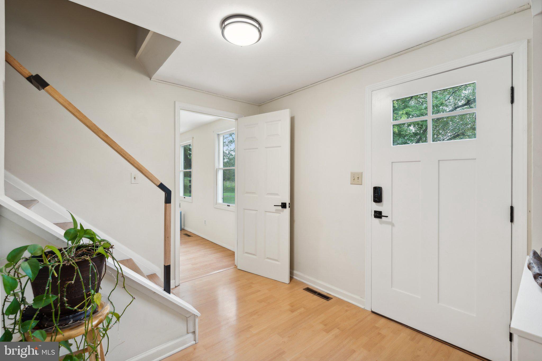 534 Marlborough Point Rd
