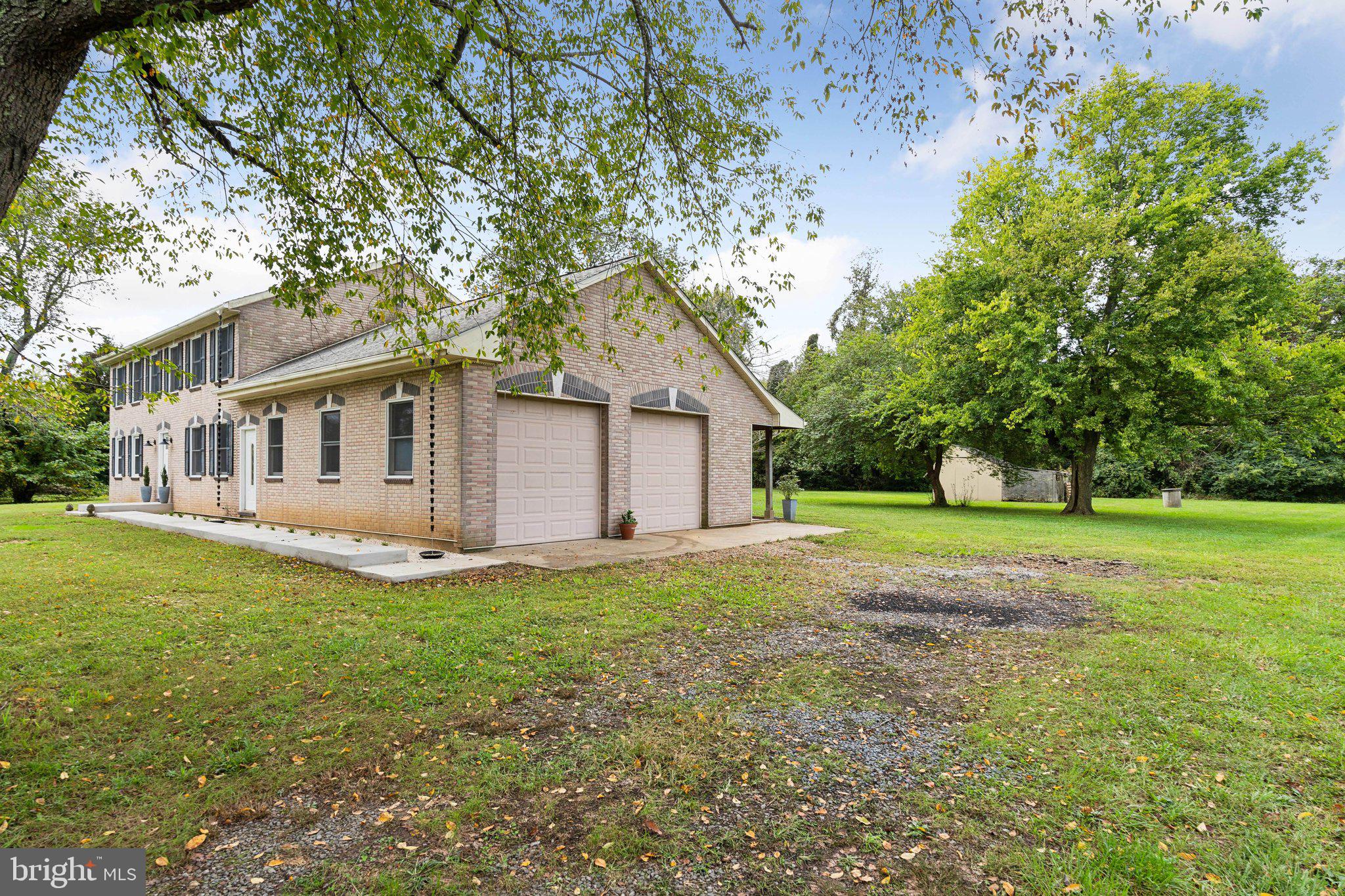 534 Marlborough Point Rd