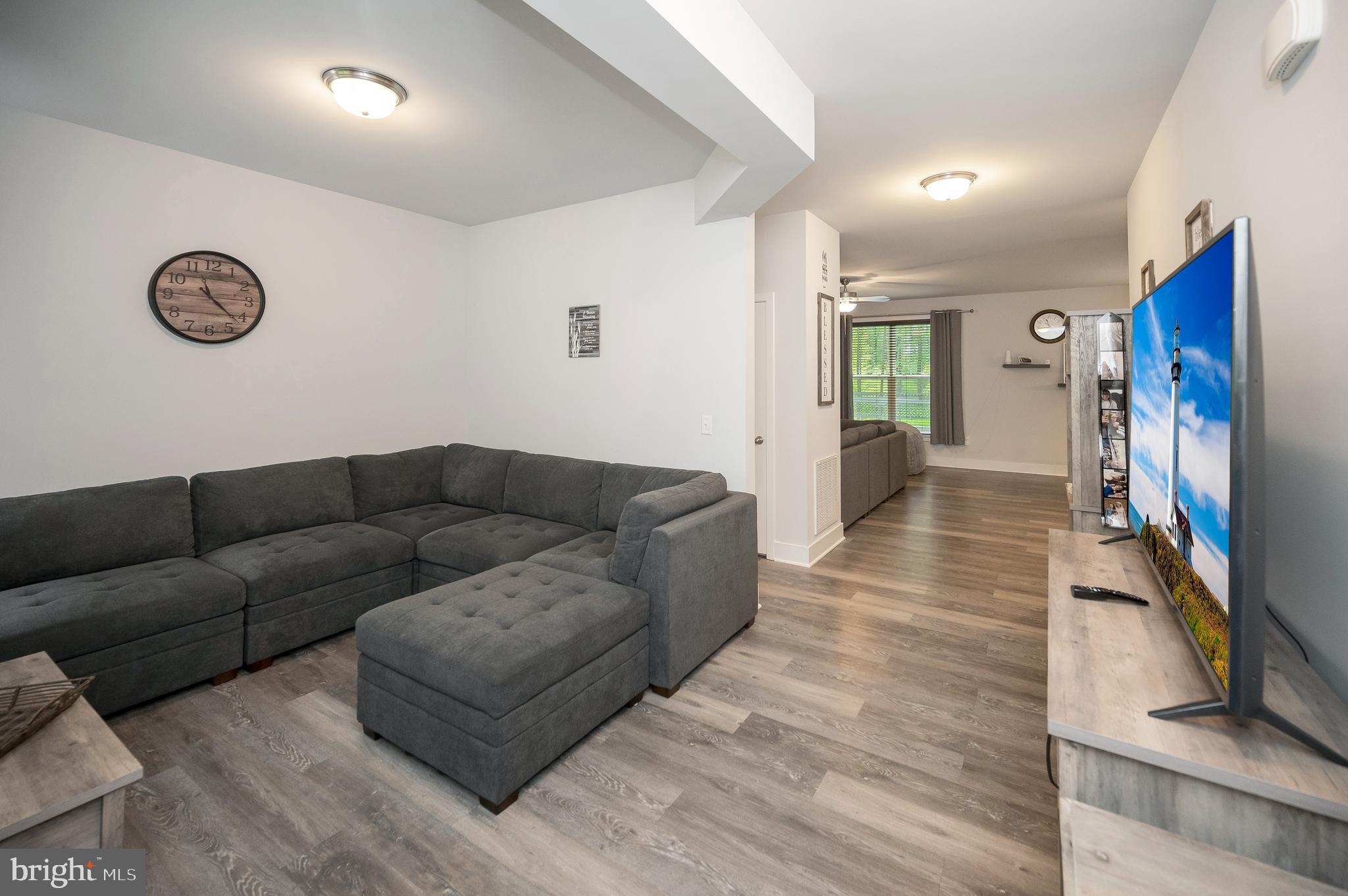 12 Saint James Ct