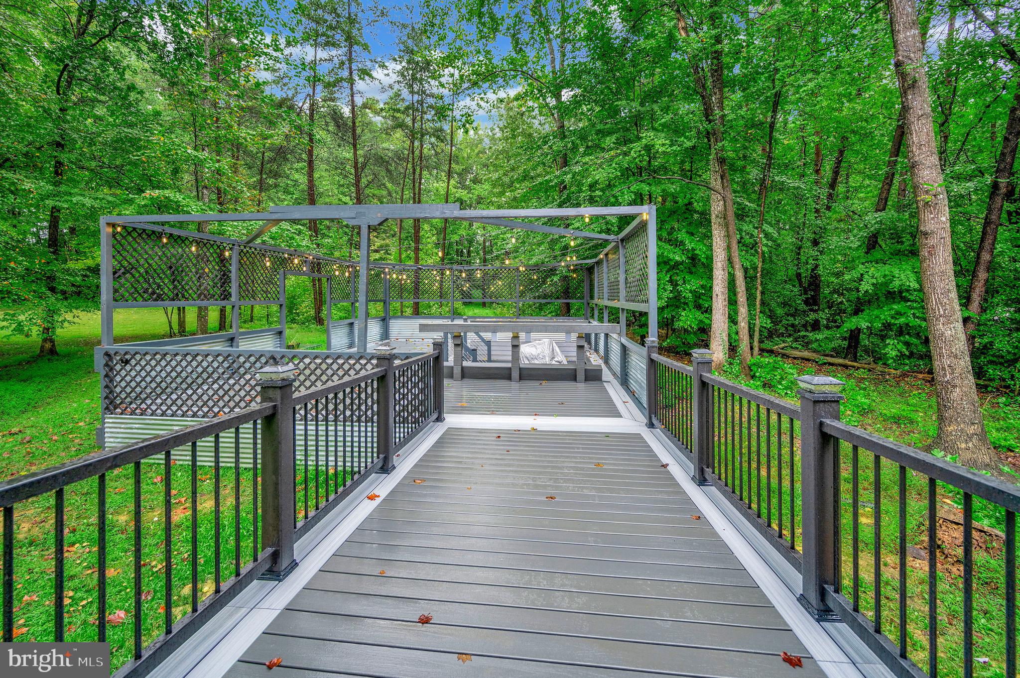 12 Saint James Ct