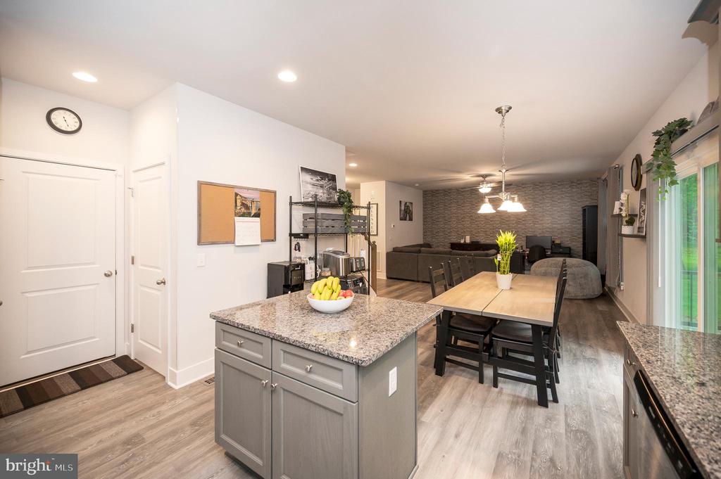 12 Saint James Ct