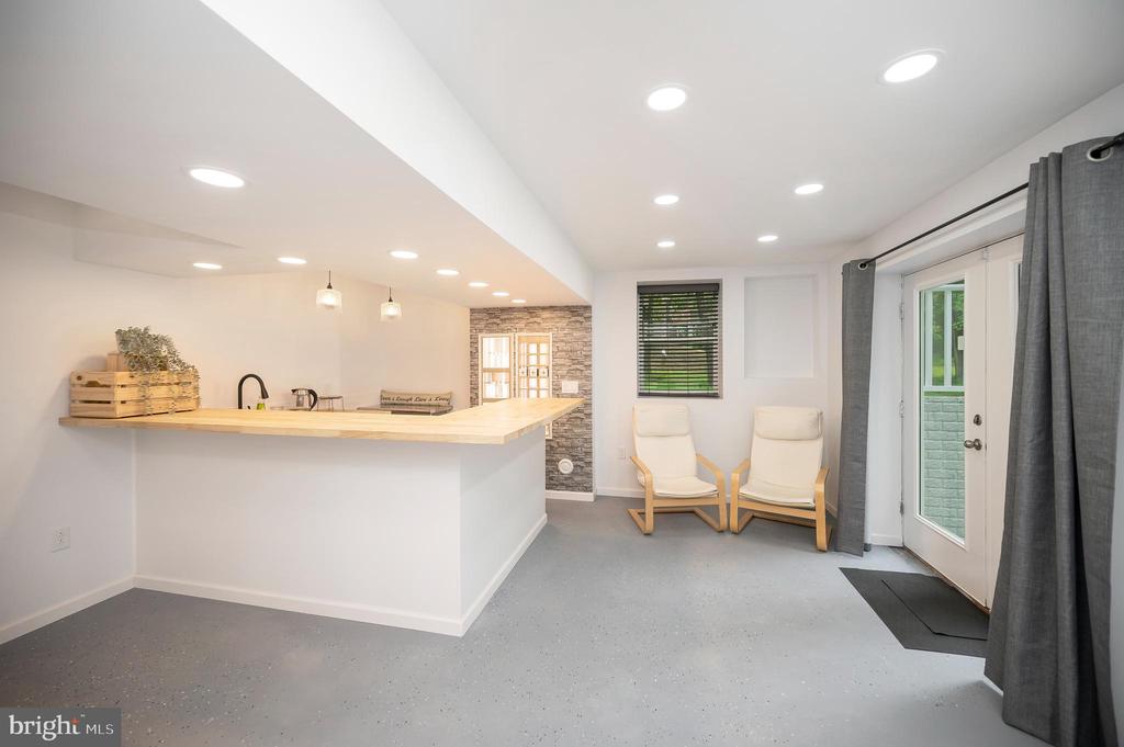 12 Saint James Ct