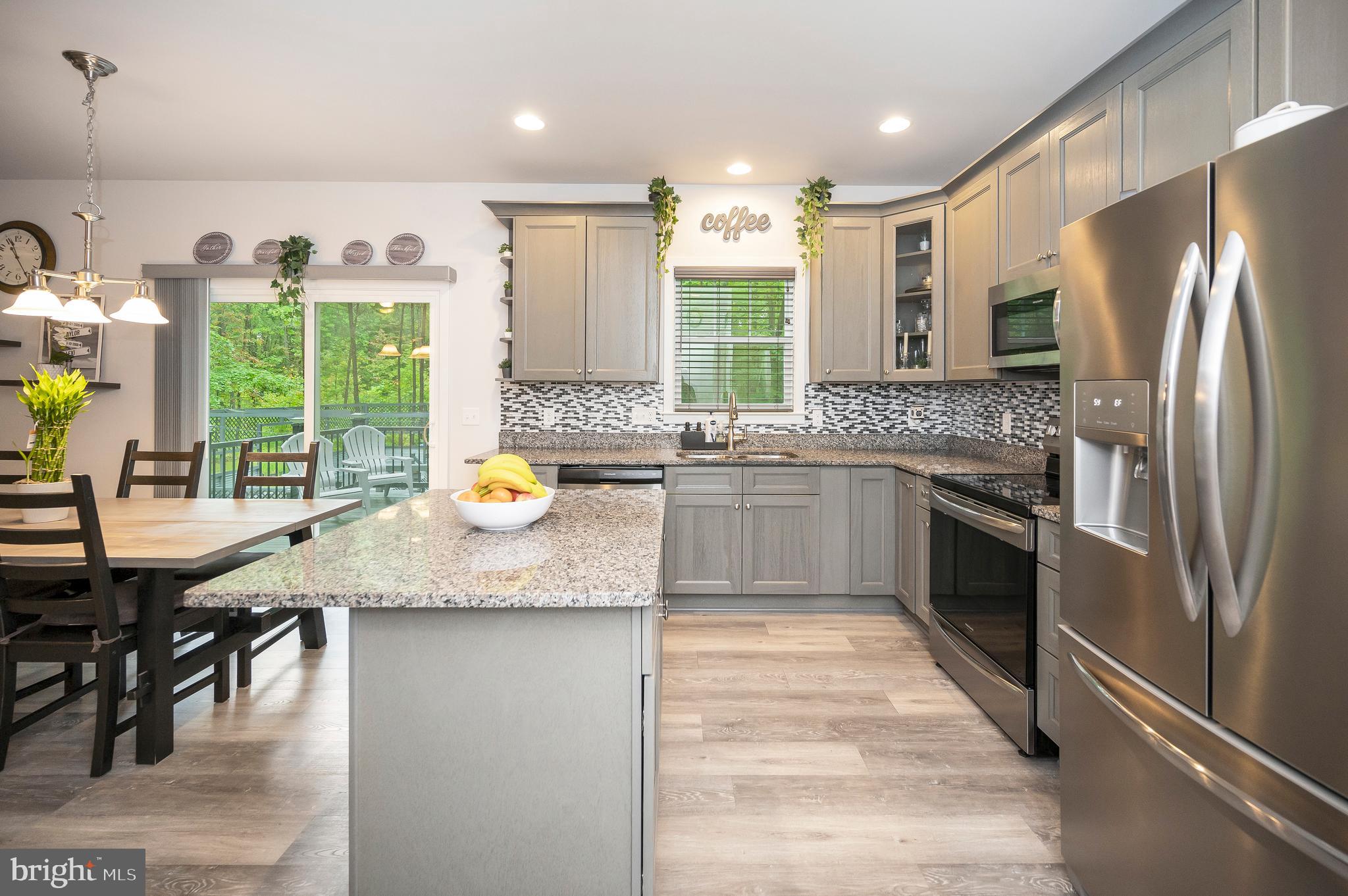12 Saint James Ct