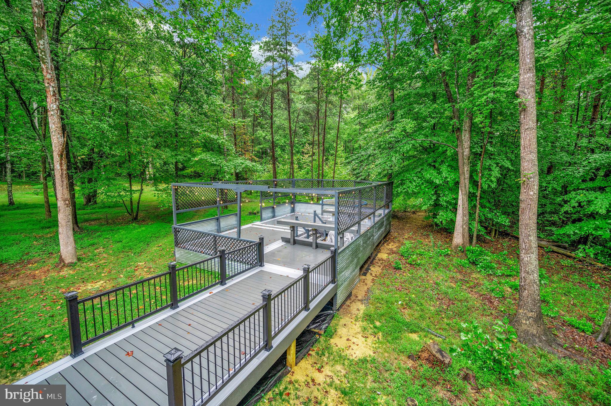 12 Saint James Ct