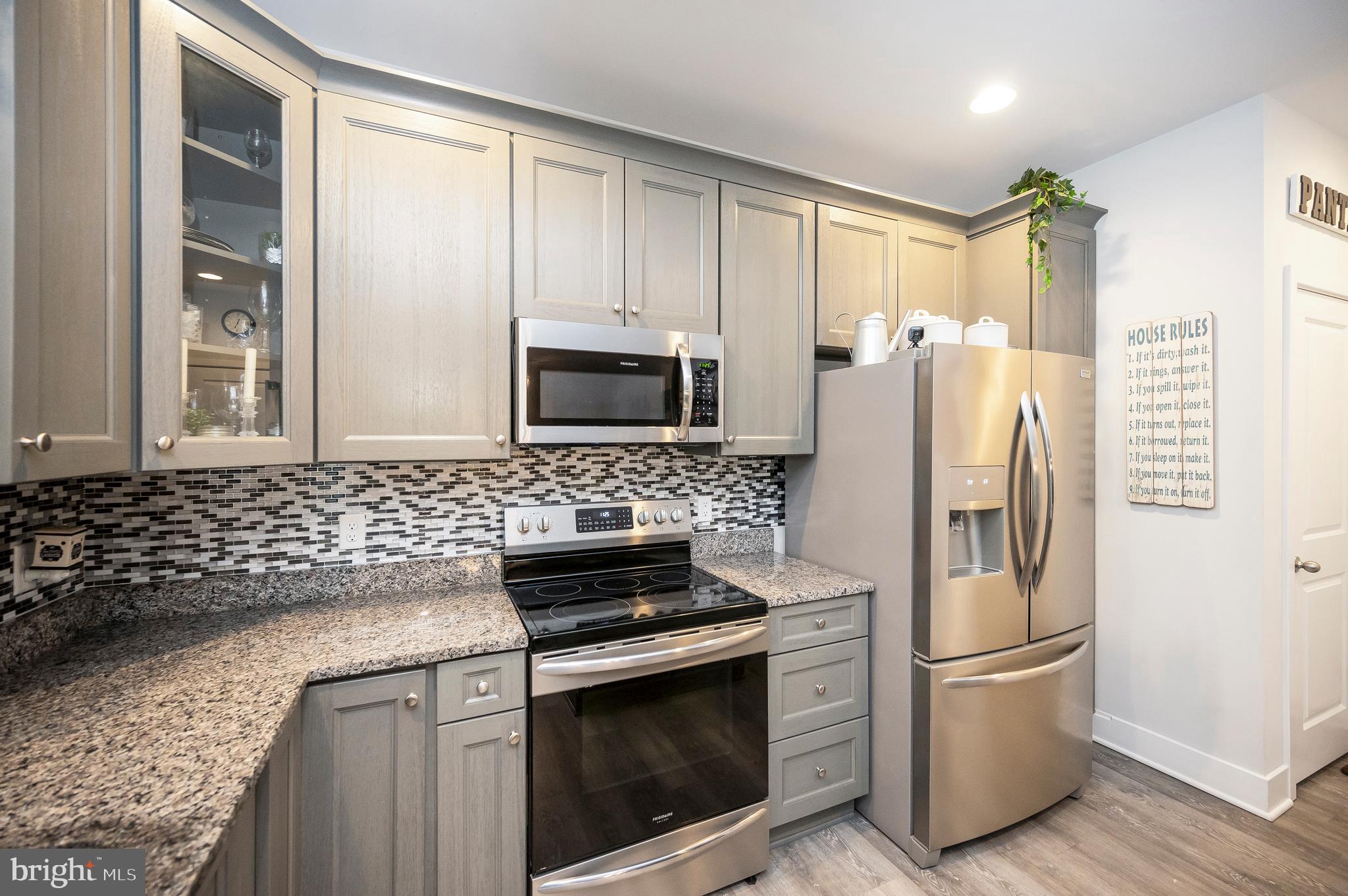 12 Saint James Ct