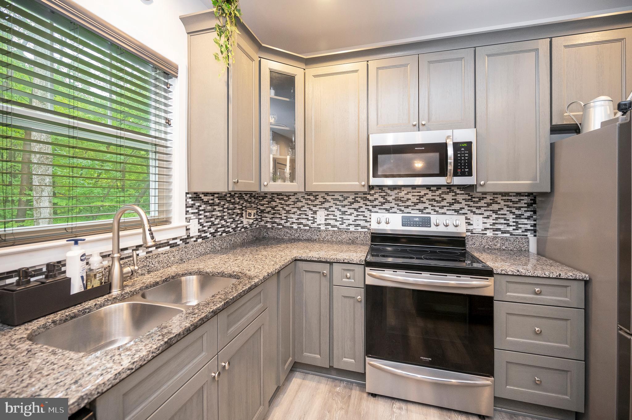 12 Saint James Ct