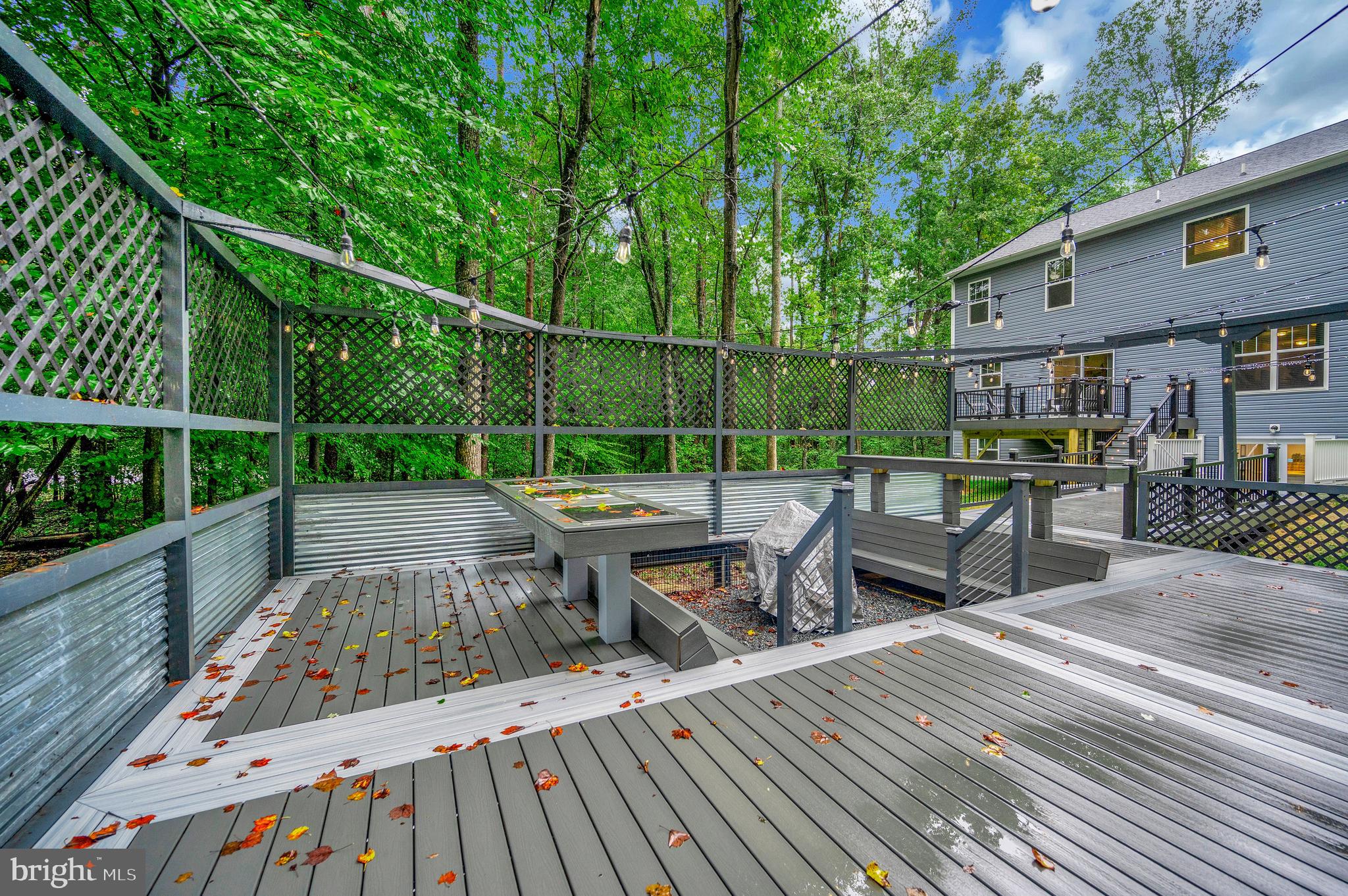 12 Saint James Ct
