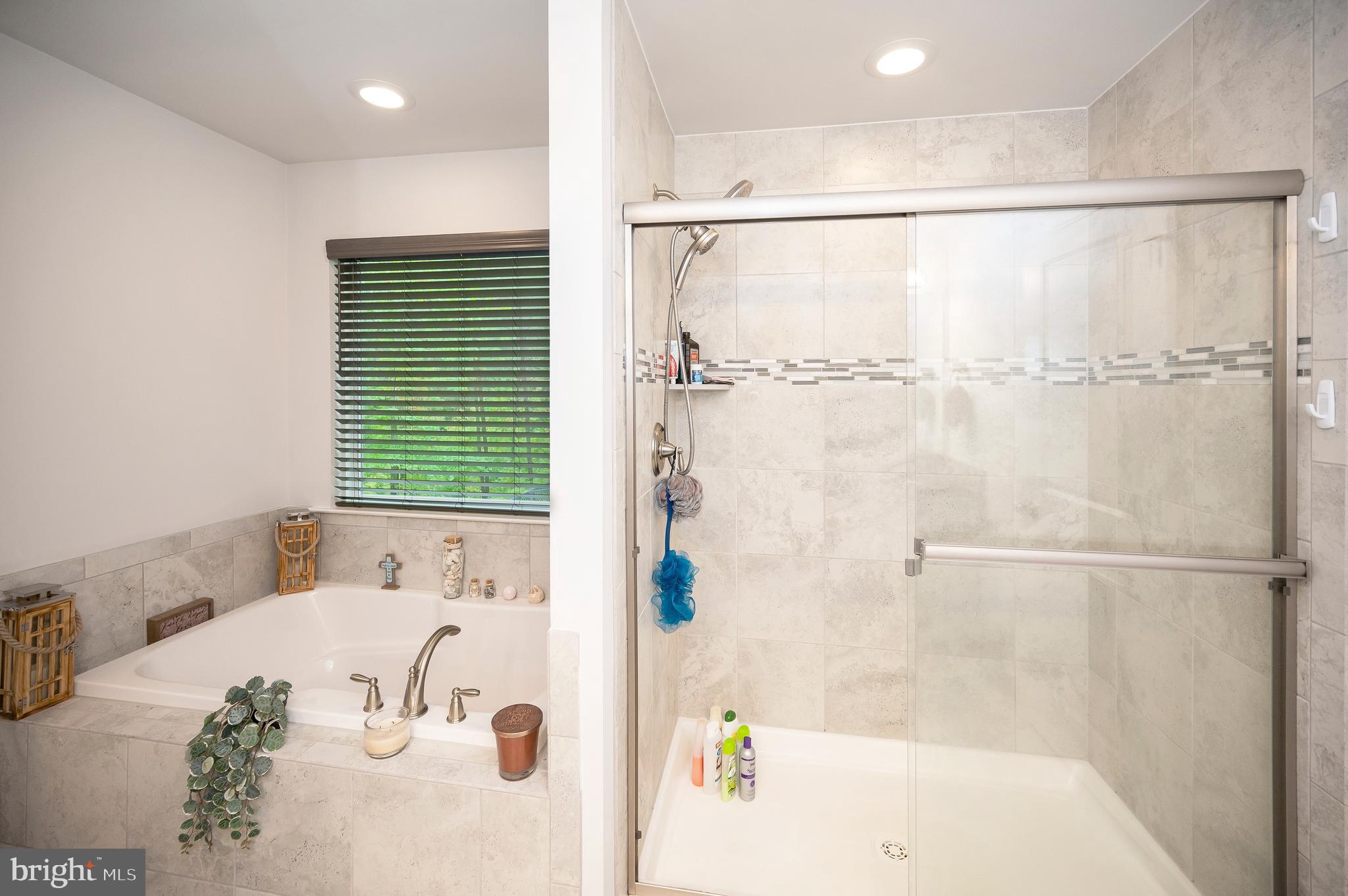 12 Saint James Ct