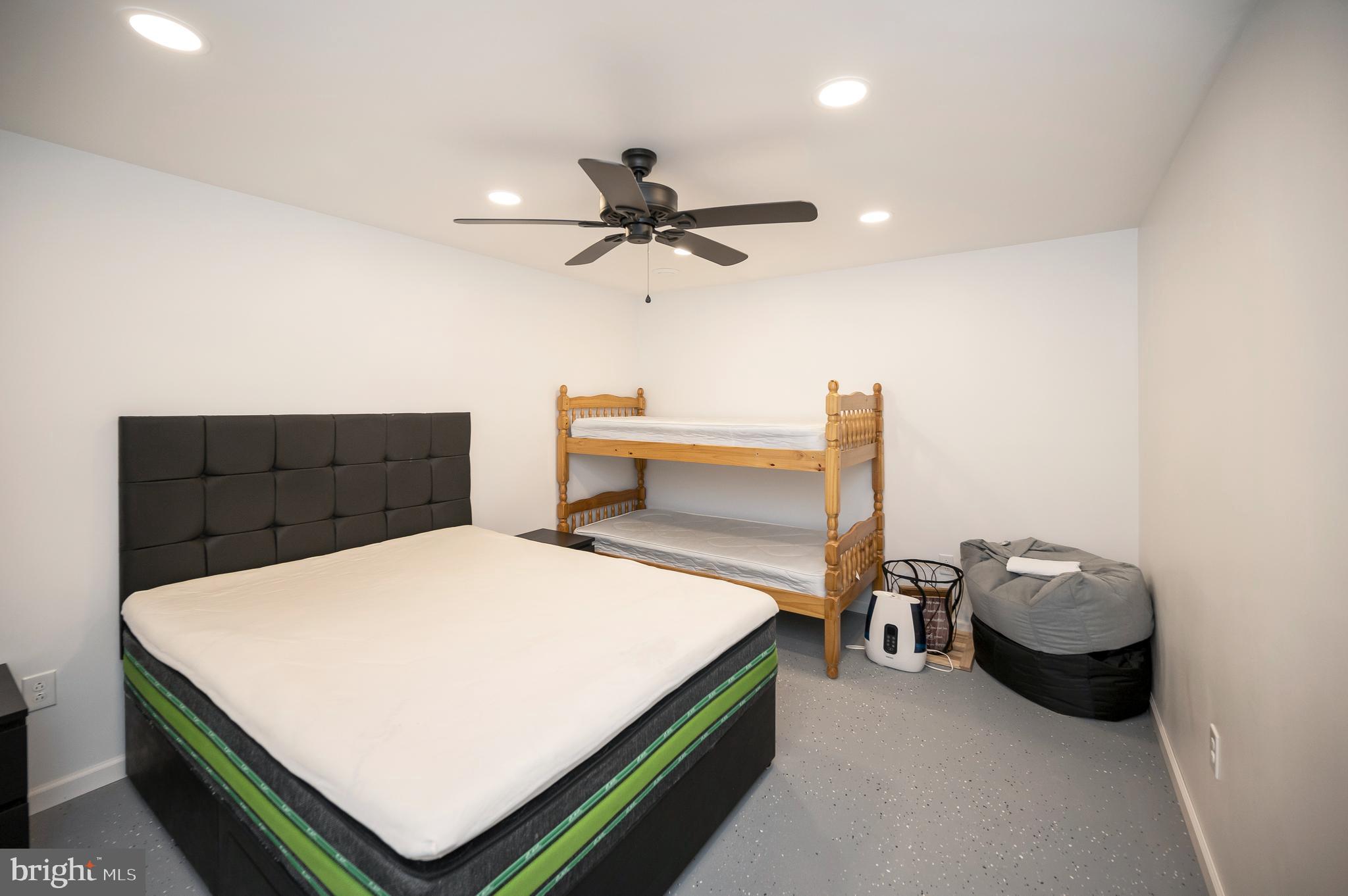 12 Saint James Ct
