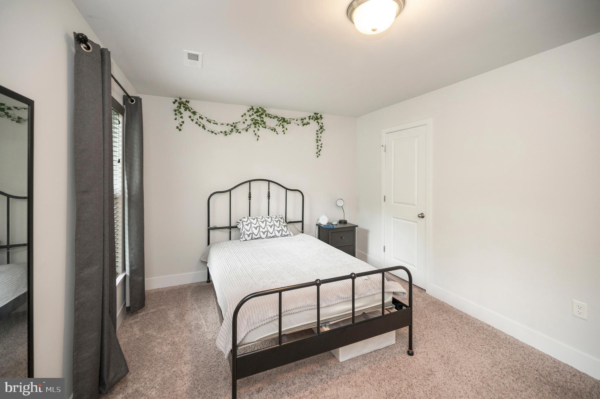 12 Saint James Ct