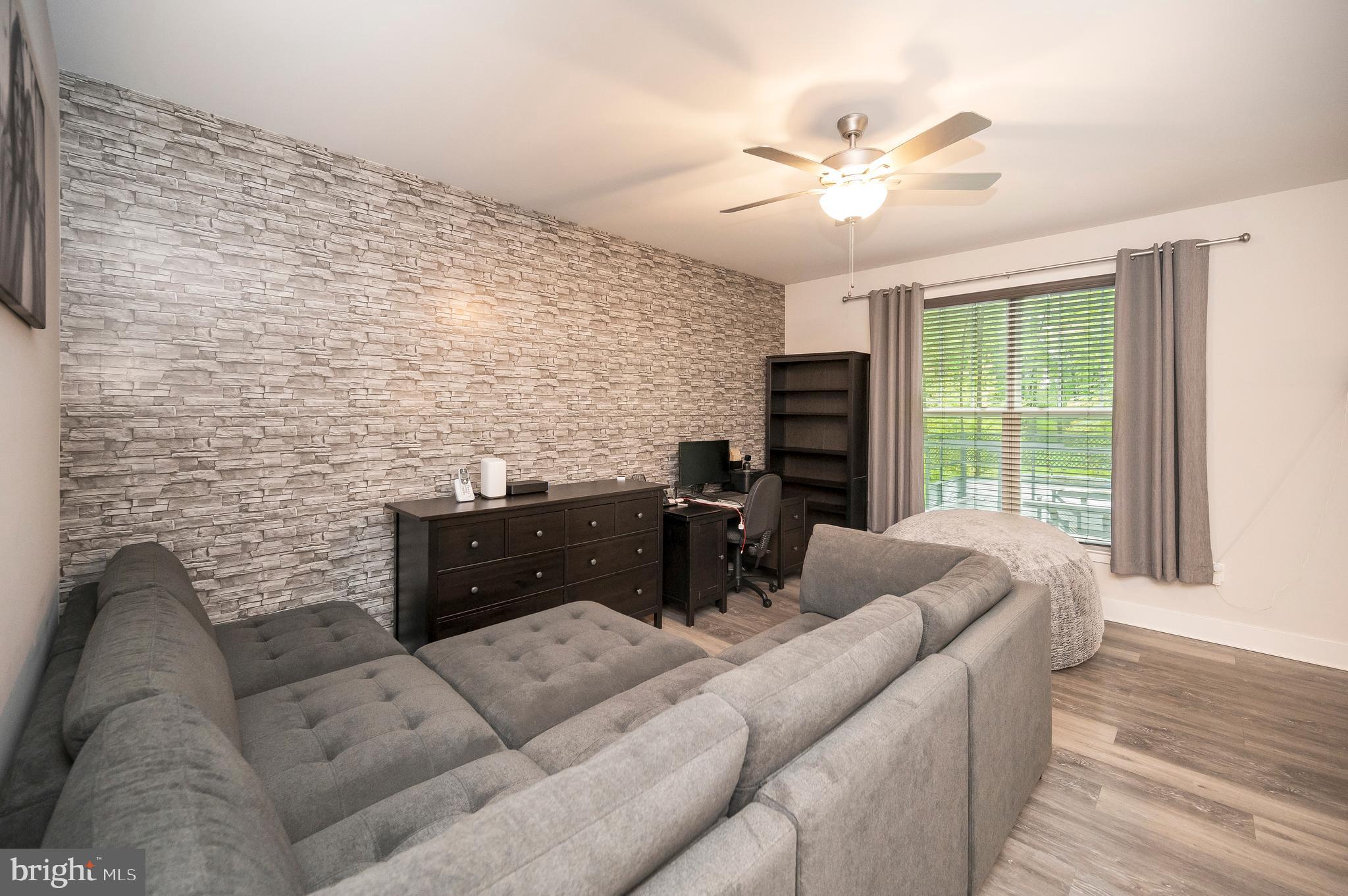 12 Saint James Ct