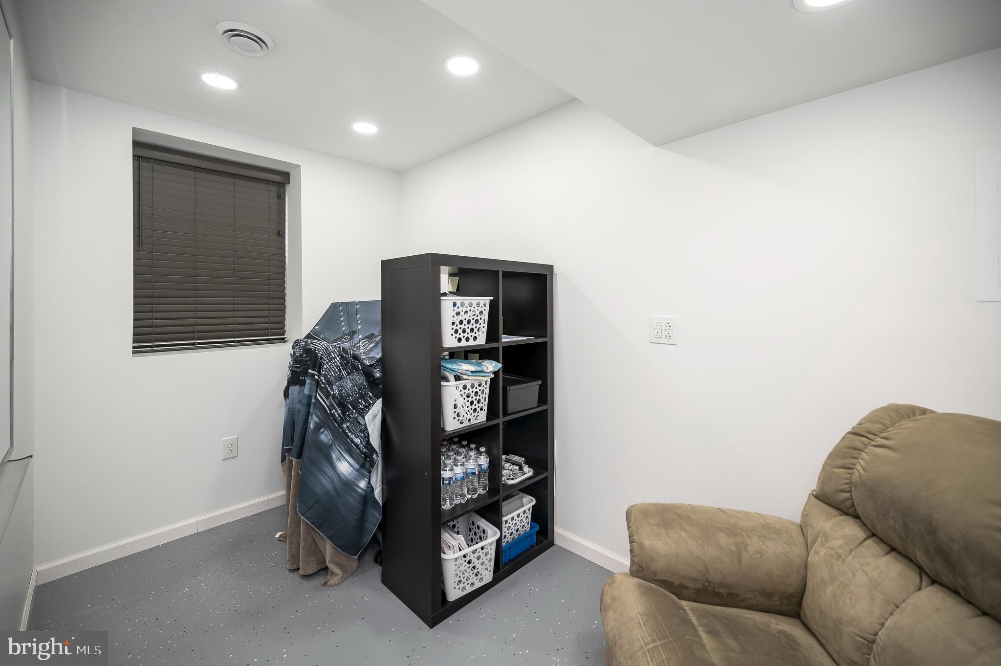 12 Saint James Ct