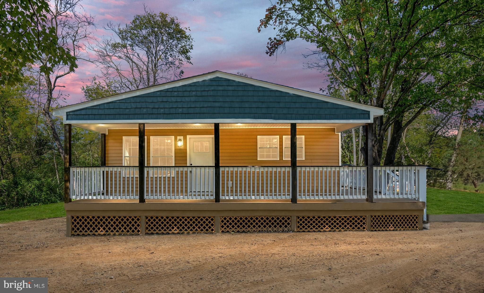 611 WHITE OAK ROAD