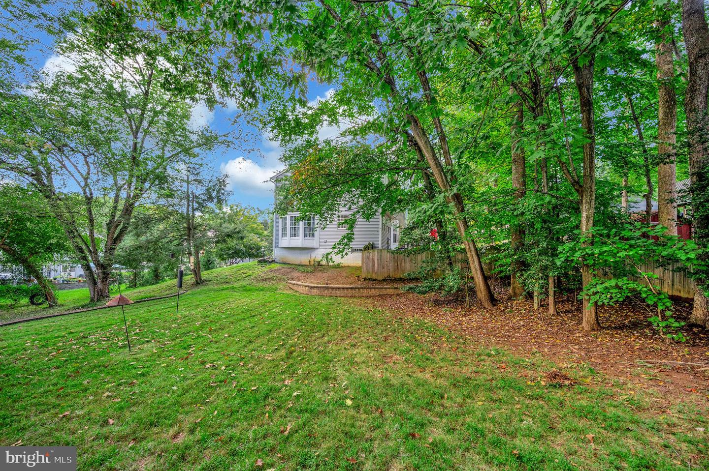 30 Rocky Way Dr
