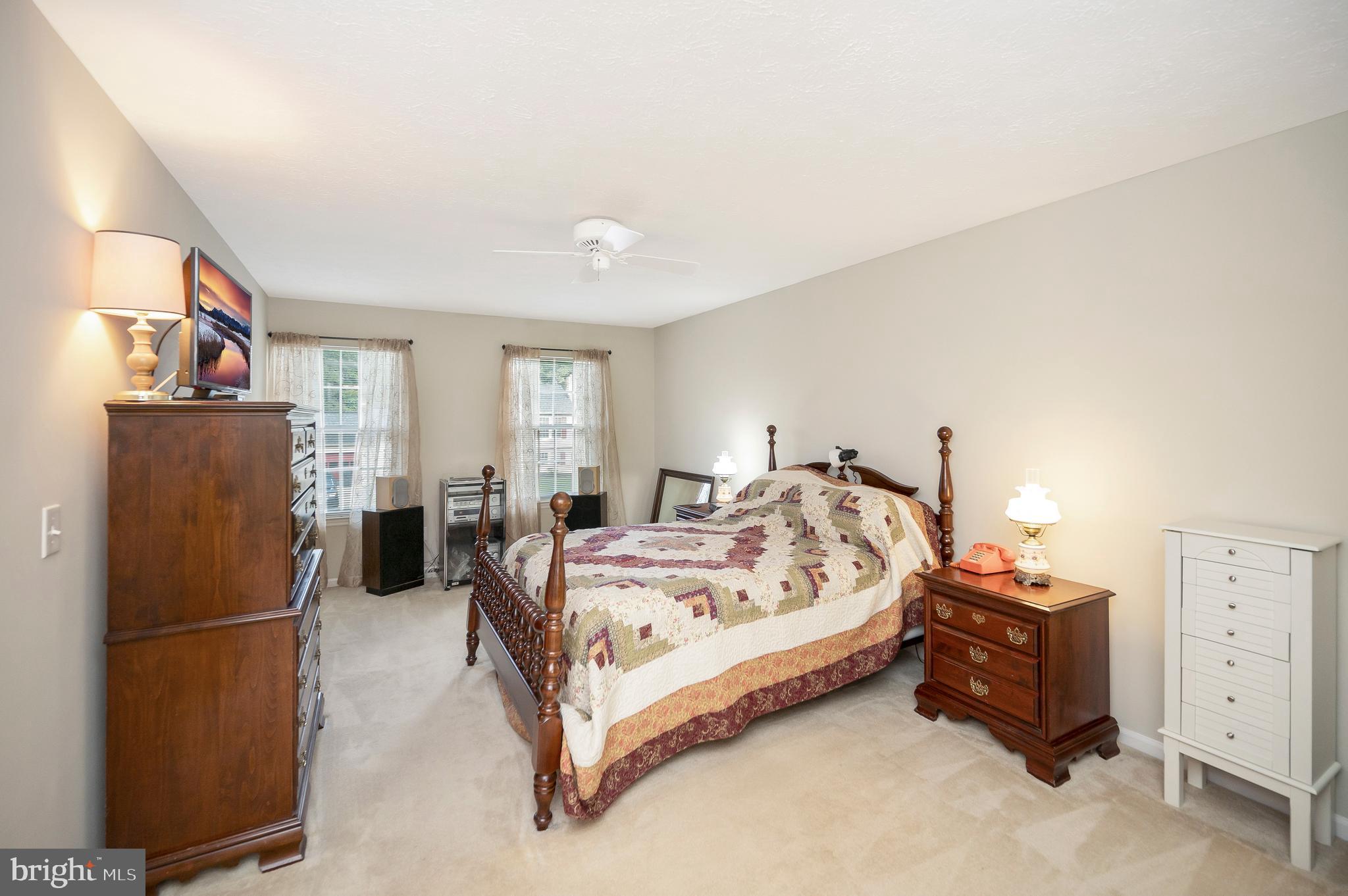 30 Rocky Way Dr