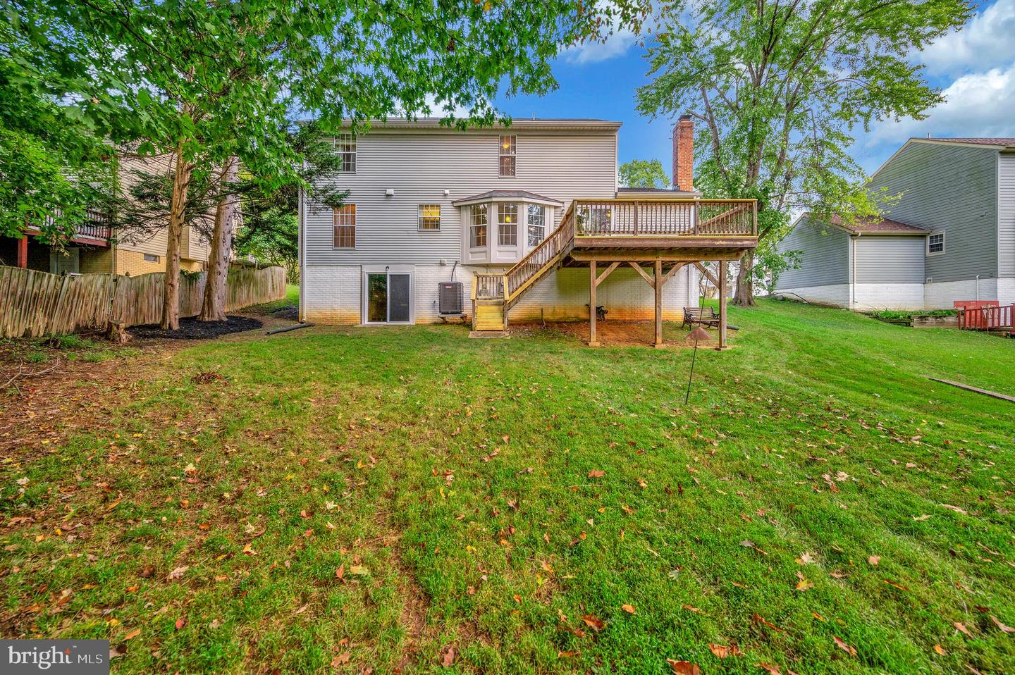 30 Rocky Way Dr