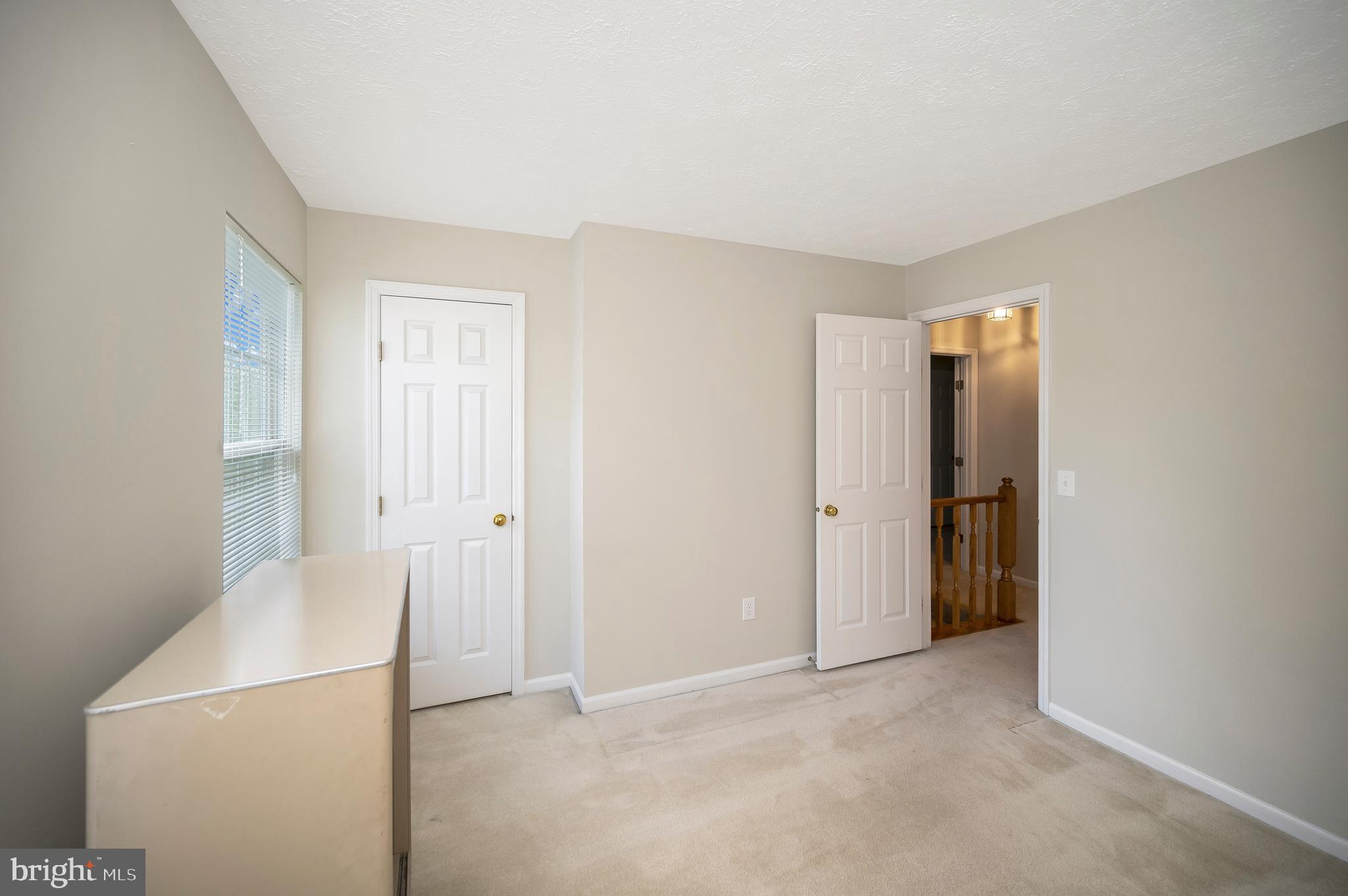 30 Rocky Way Dr