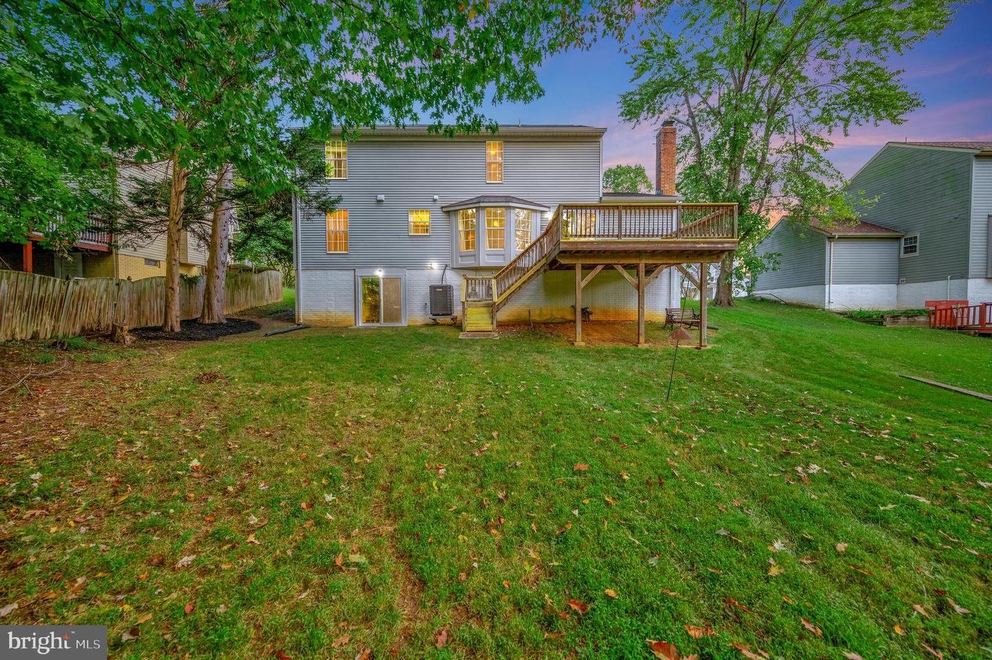 30 Rocky Way Dr
