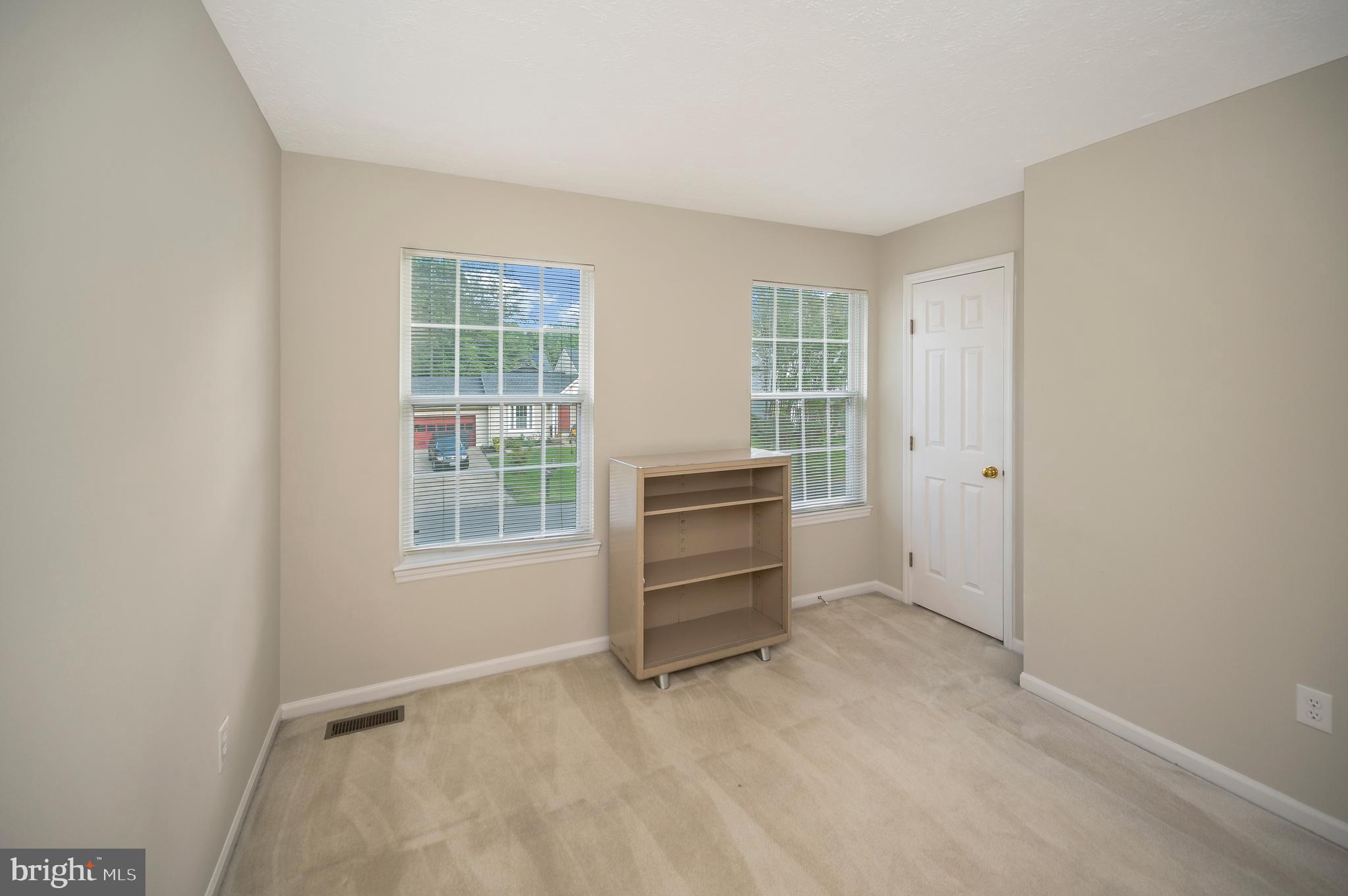 30 Rocky Way Dr