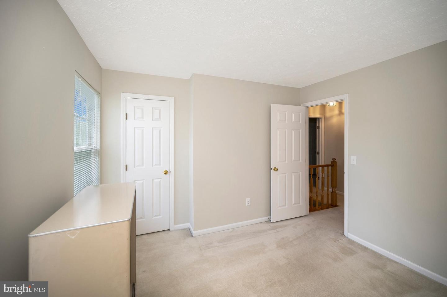 30 Rocky Way Dr