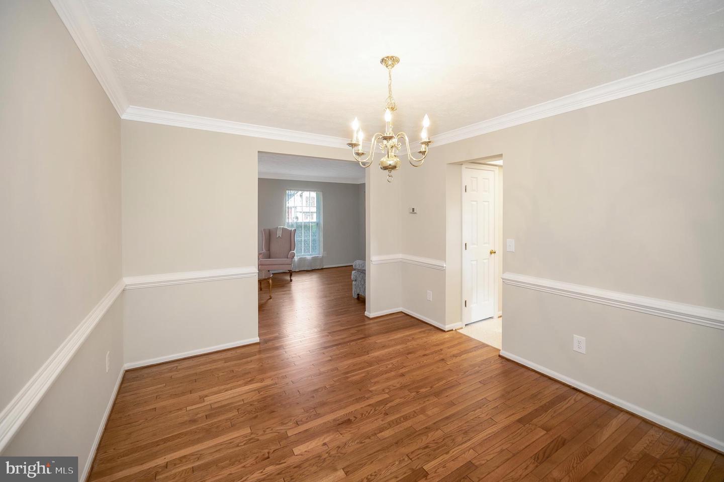 30 Rocky Way Dr