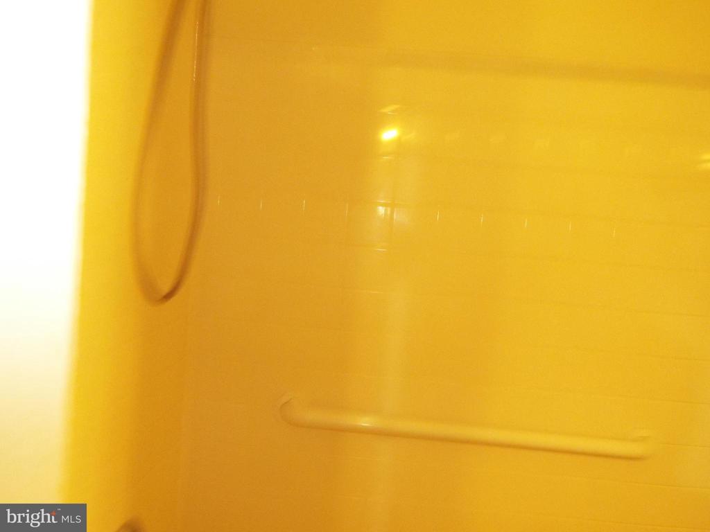 7 Woodmont Ct