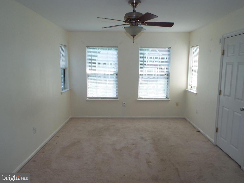7 Woodmont Ct