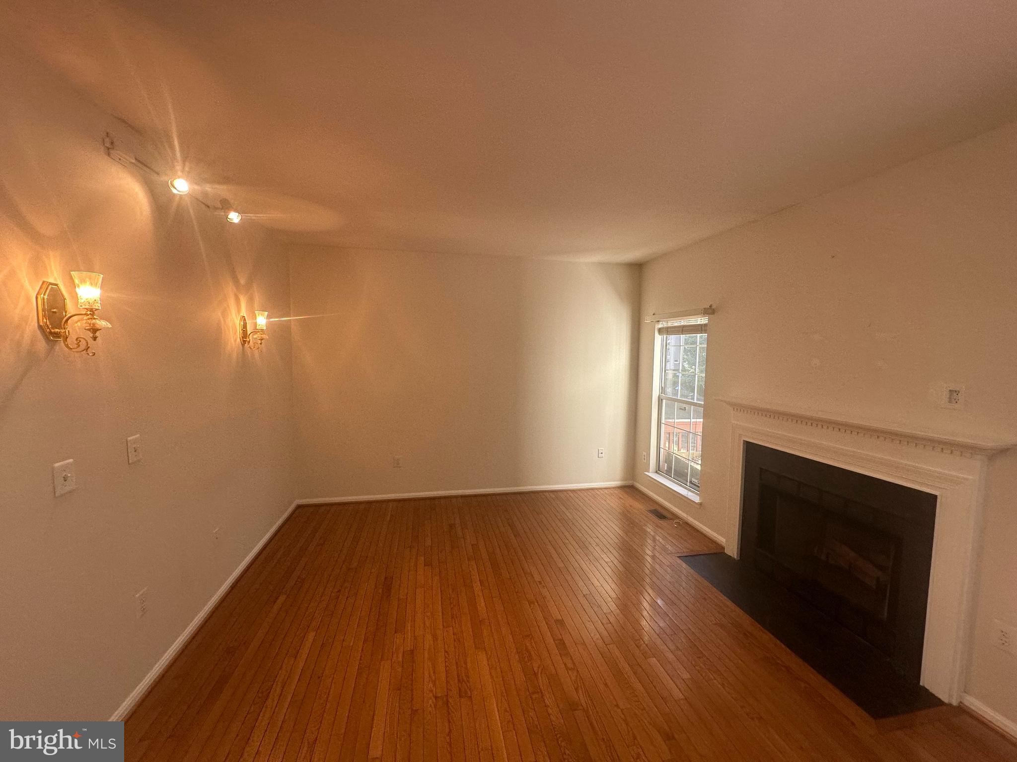 7 Woodmont Ct