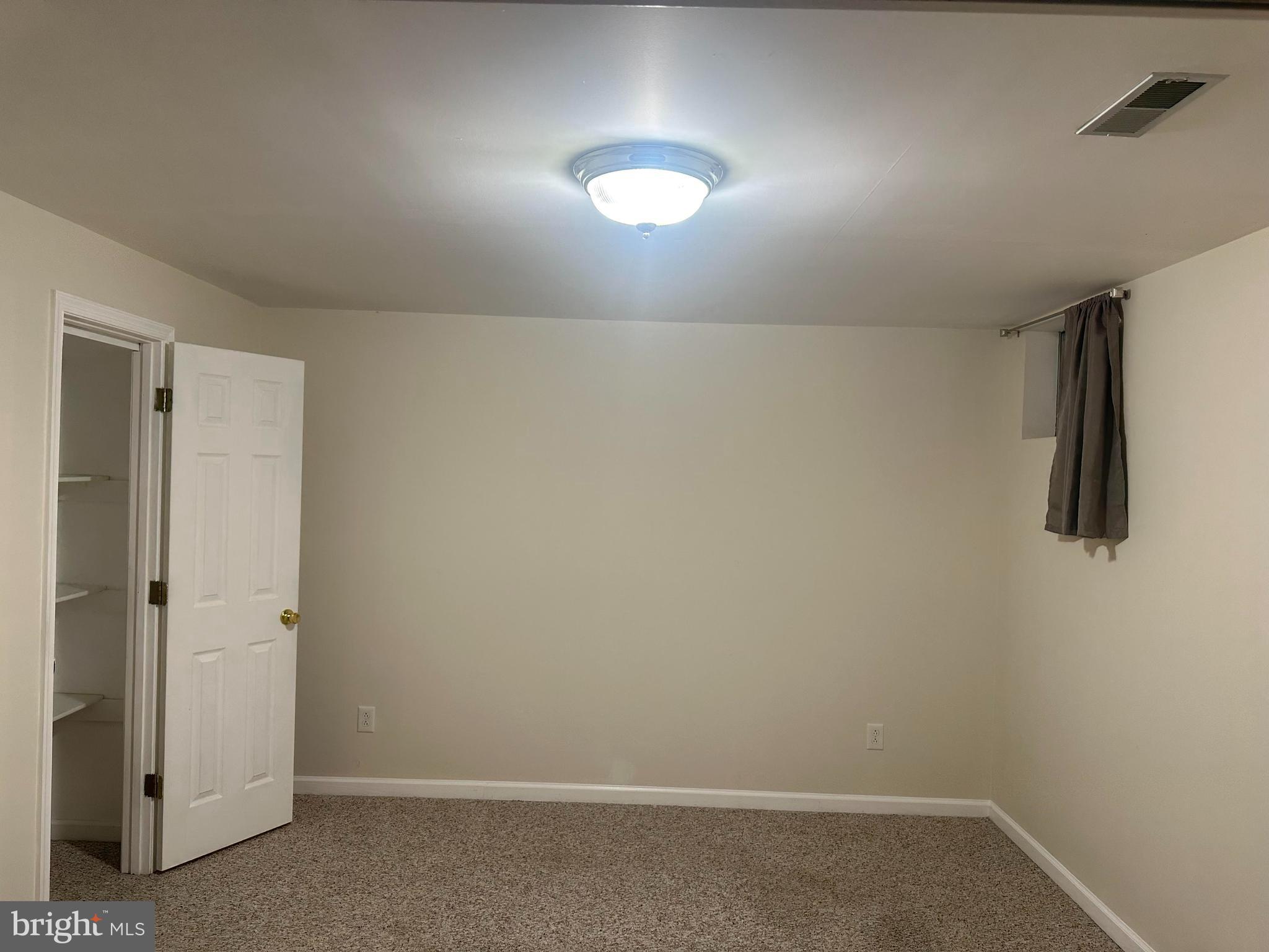 7 Woodmont Ct