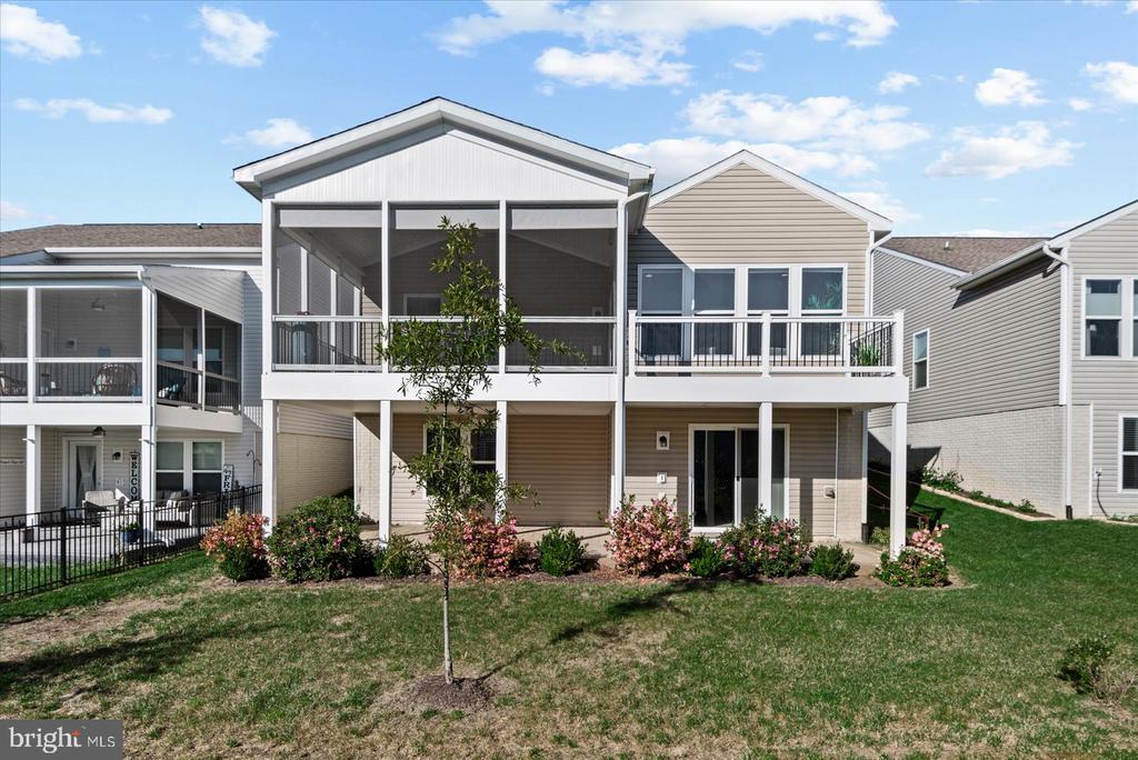 11 Pensacola St