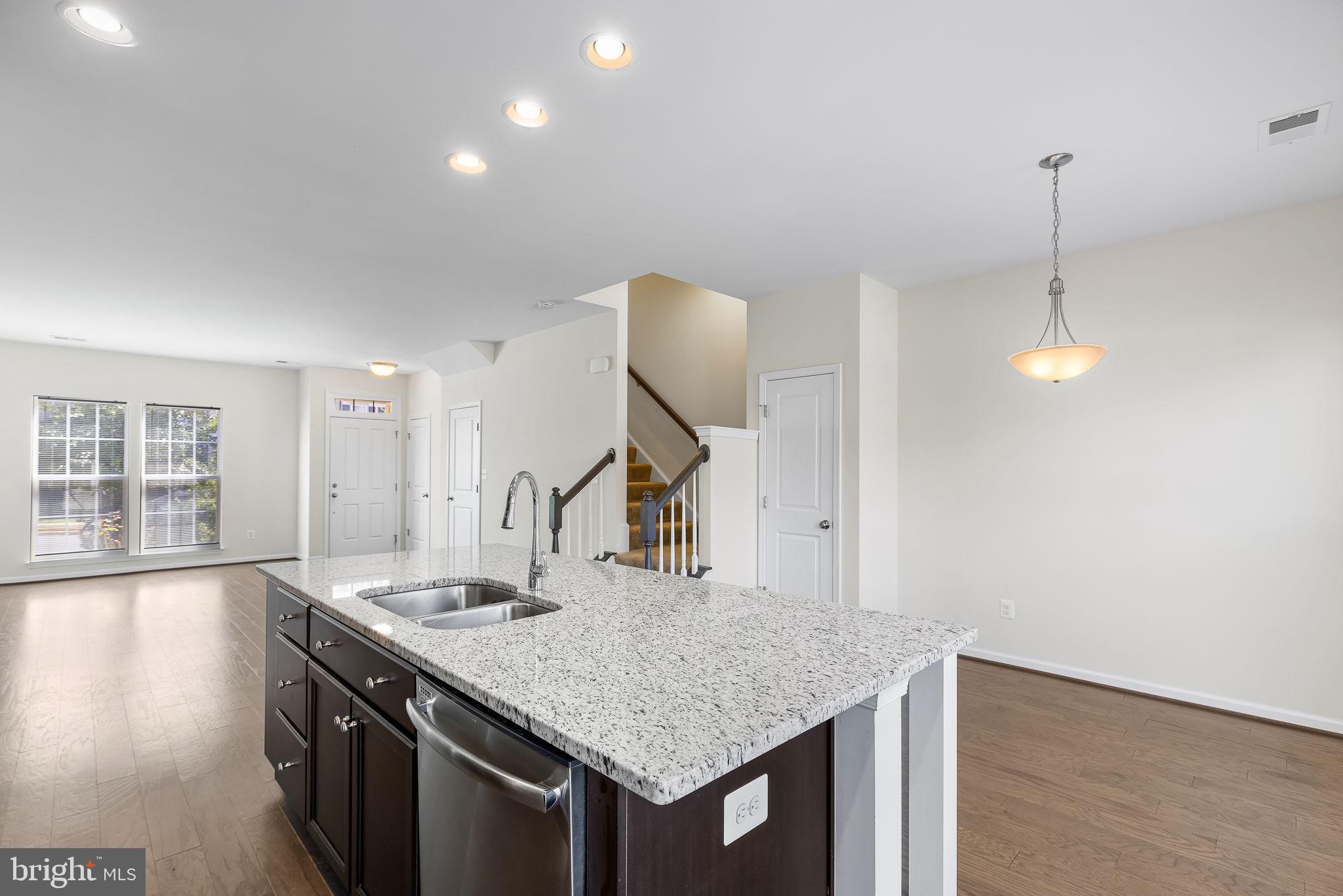 844 BASSWOOD DR