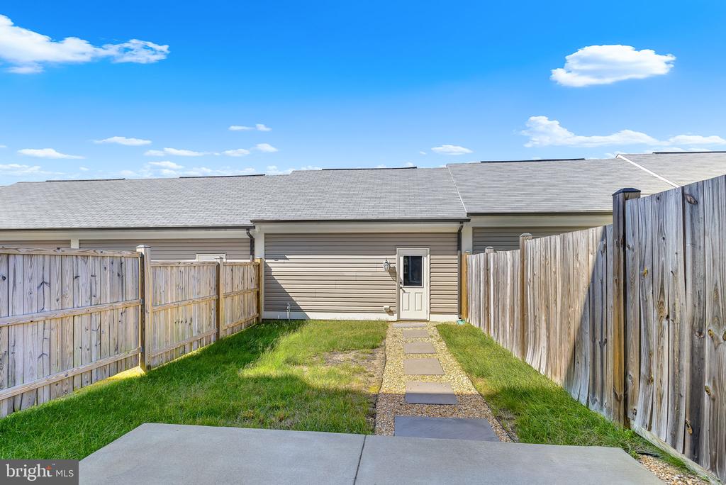 844 BASSWOOD DR