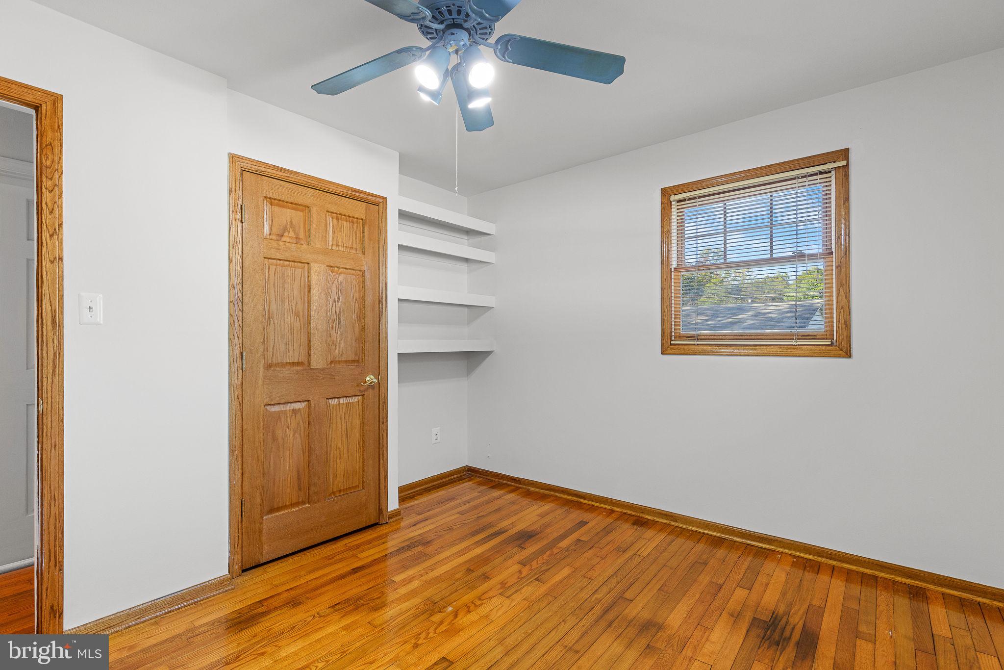 102 Walnut Dr