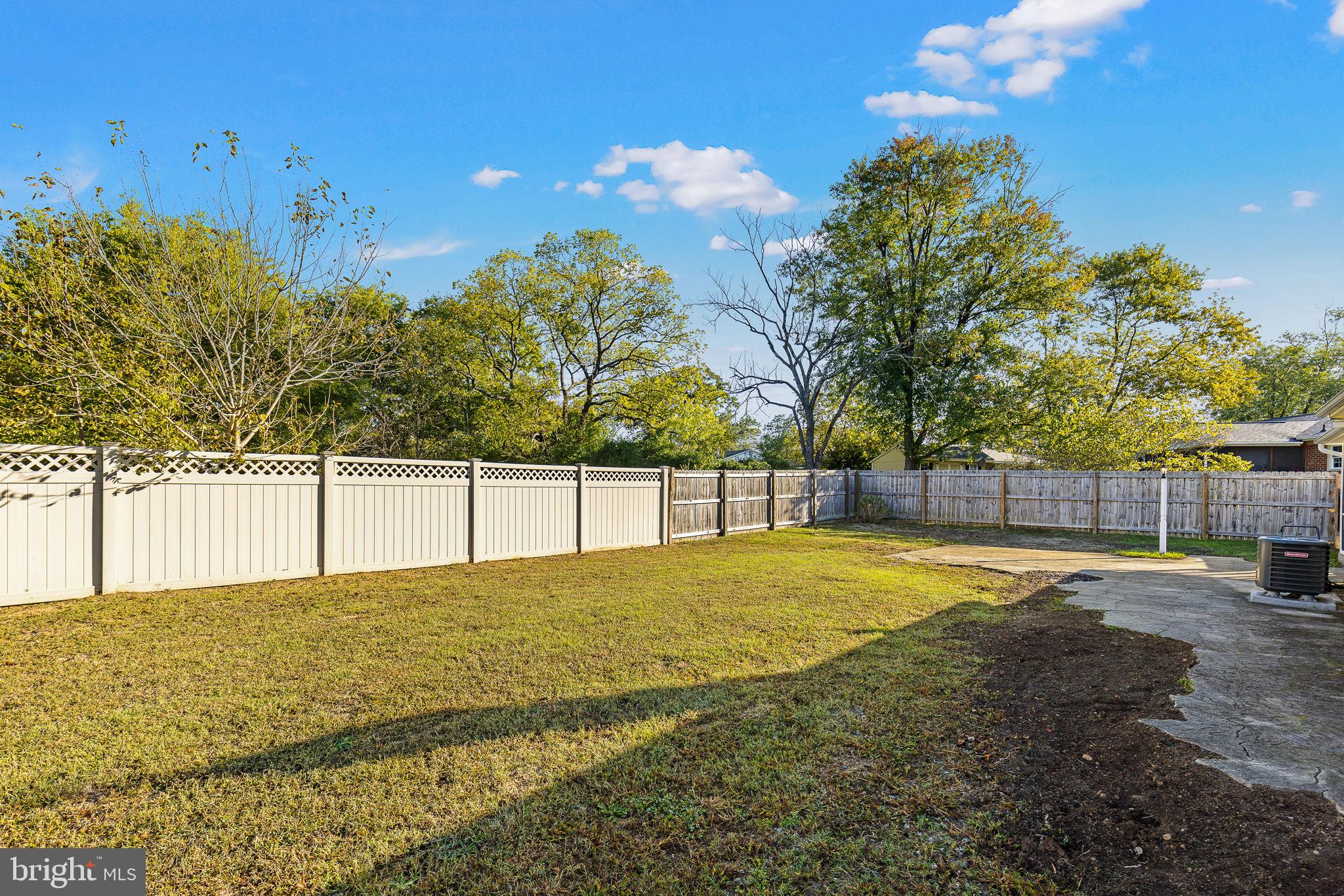 102 Walnut Dr