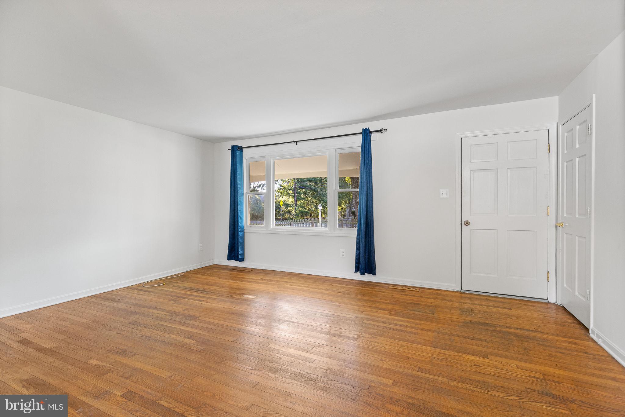 102 Walnut Dr