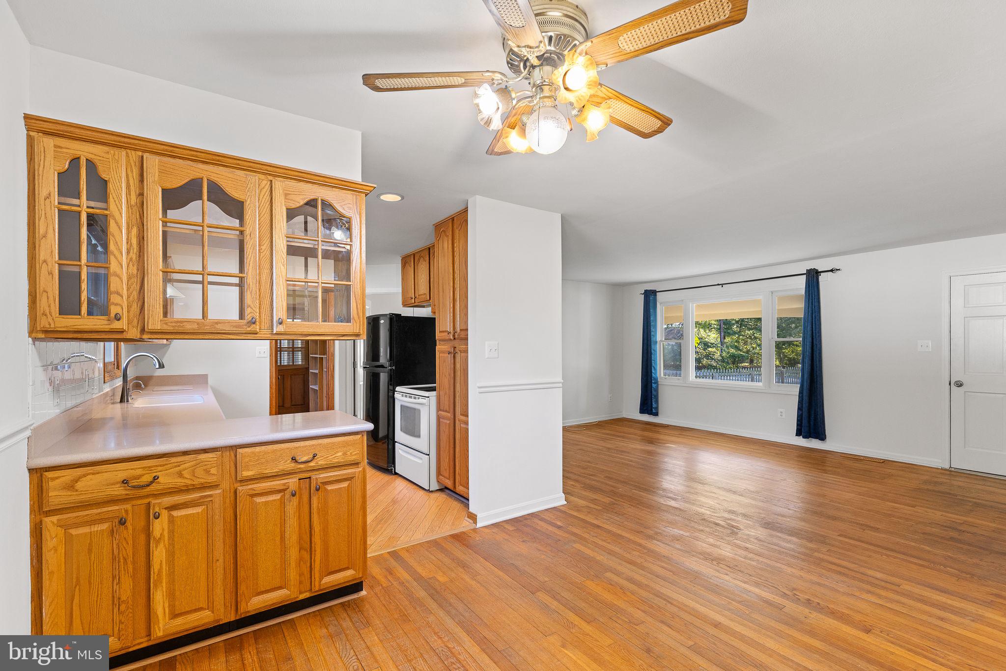 102 Walnut Dr