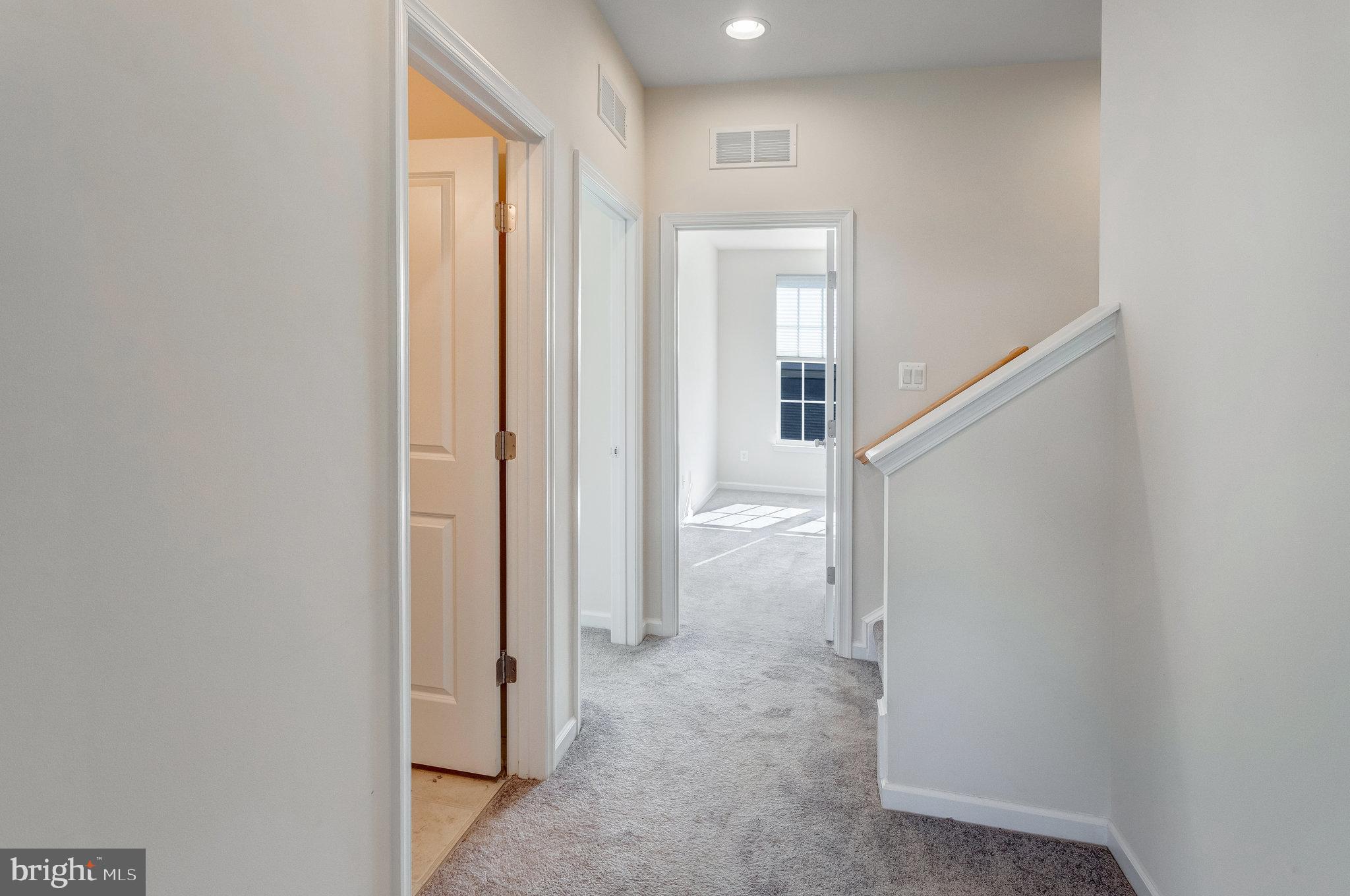 921 Basswood Dr