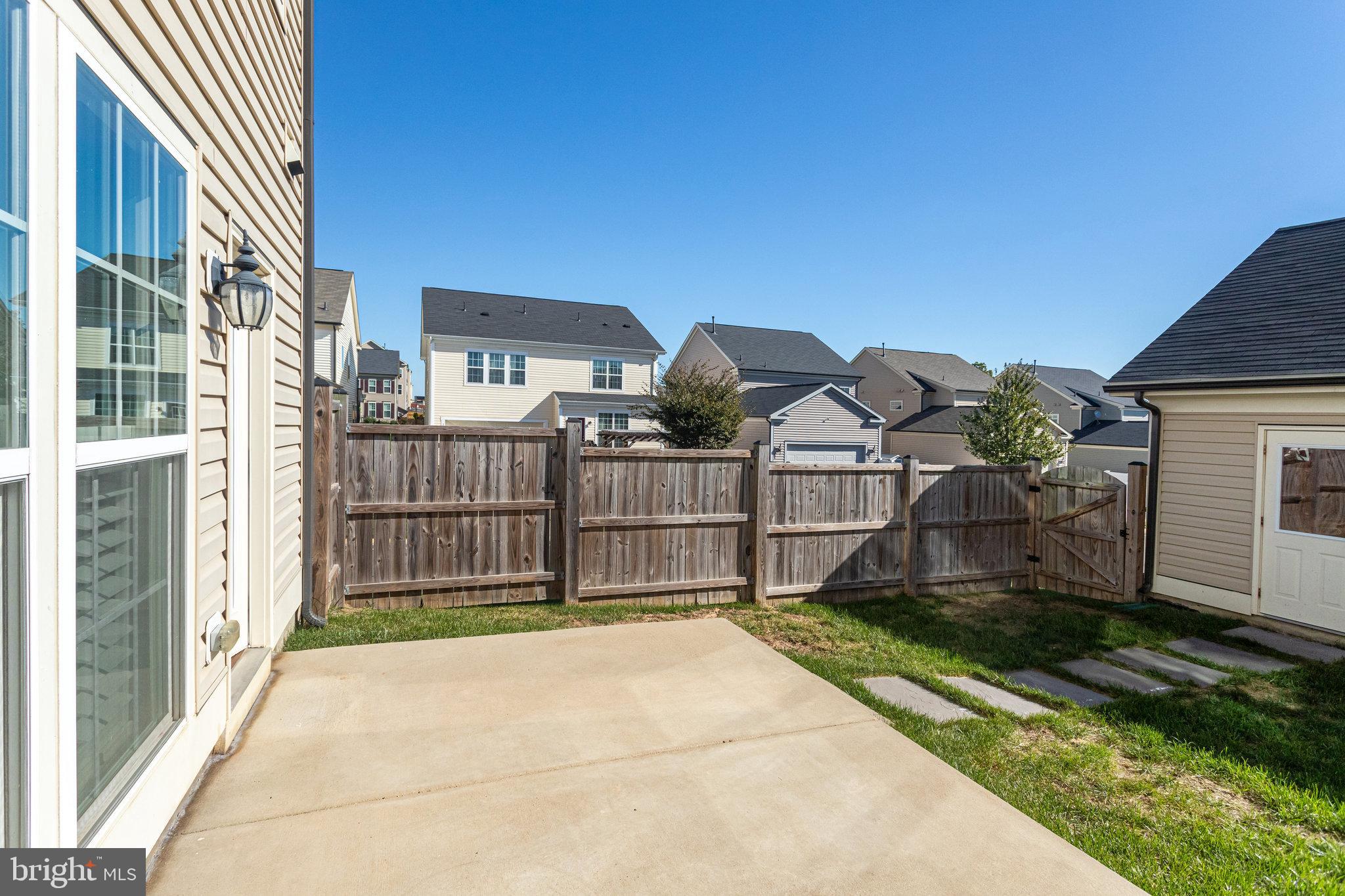 921 Basswood Dr