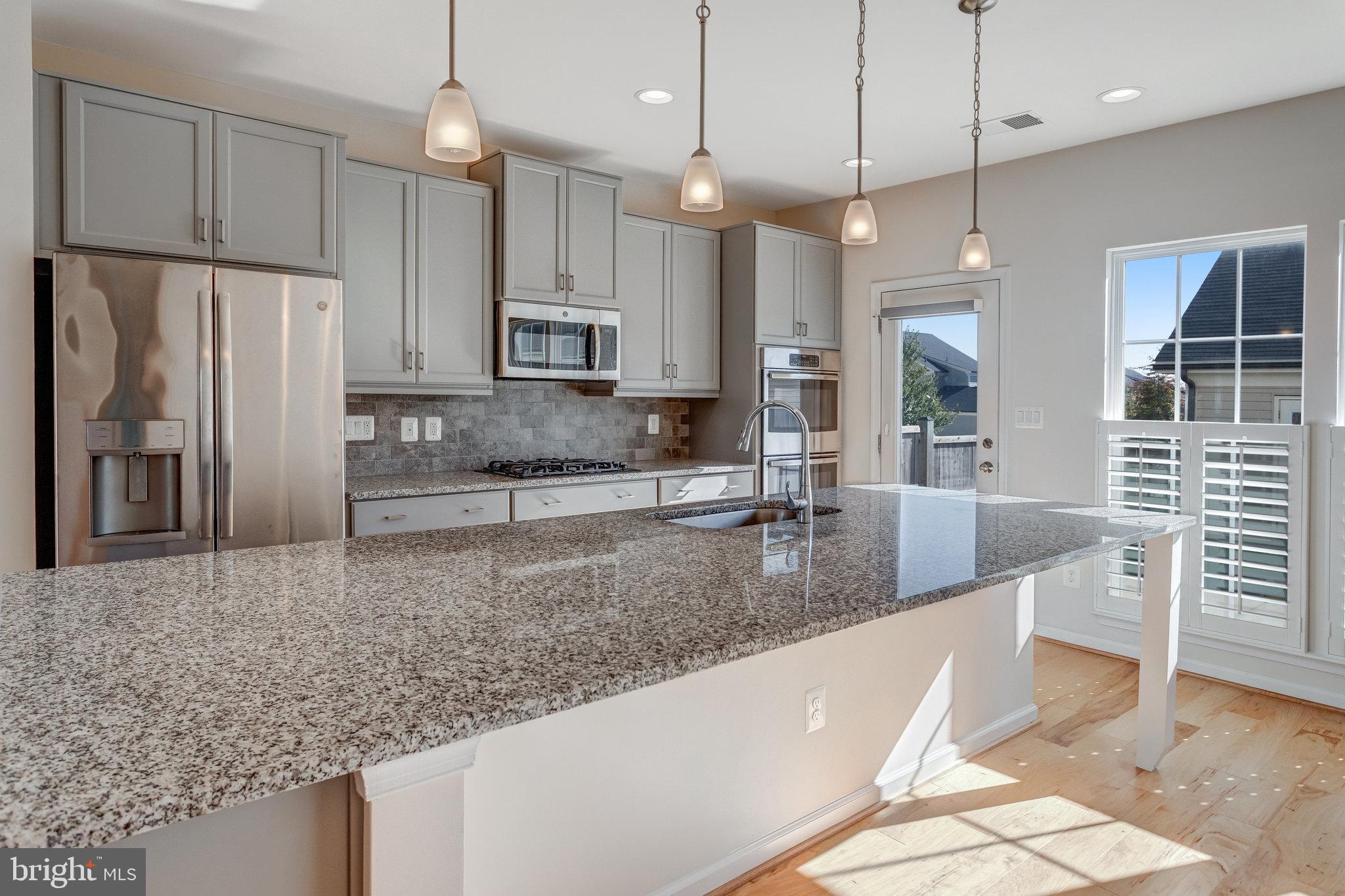 921 Basswood Dr