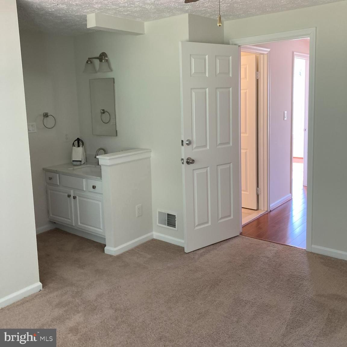 508 Crossridge Ct