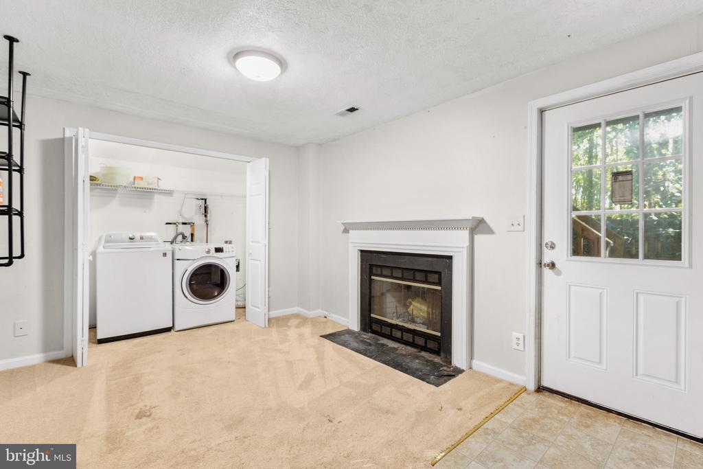 201 Stafford Mews Ln