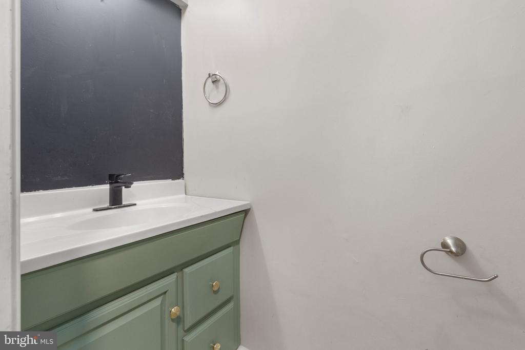 201 Stafford Mews Ln