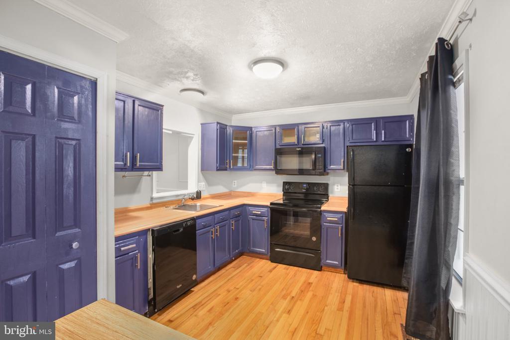201 Stafford Mews Ln