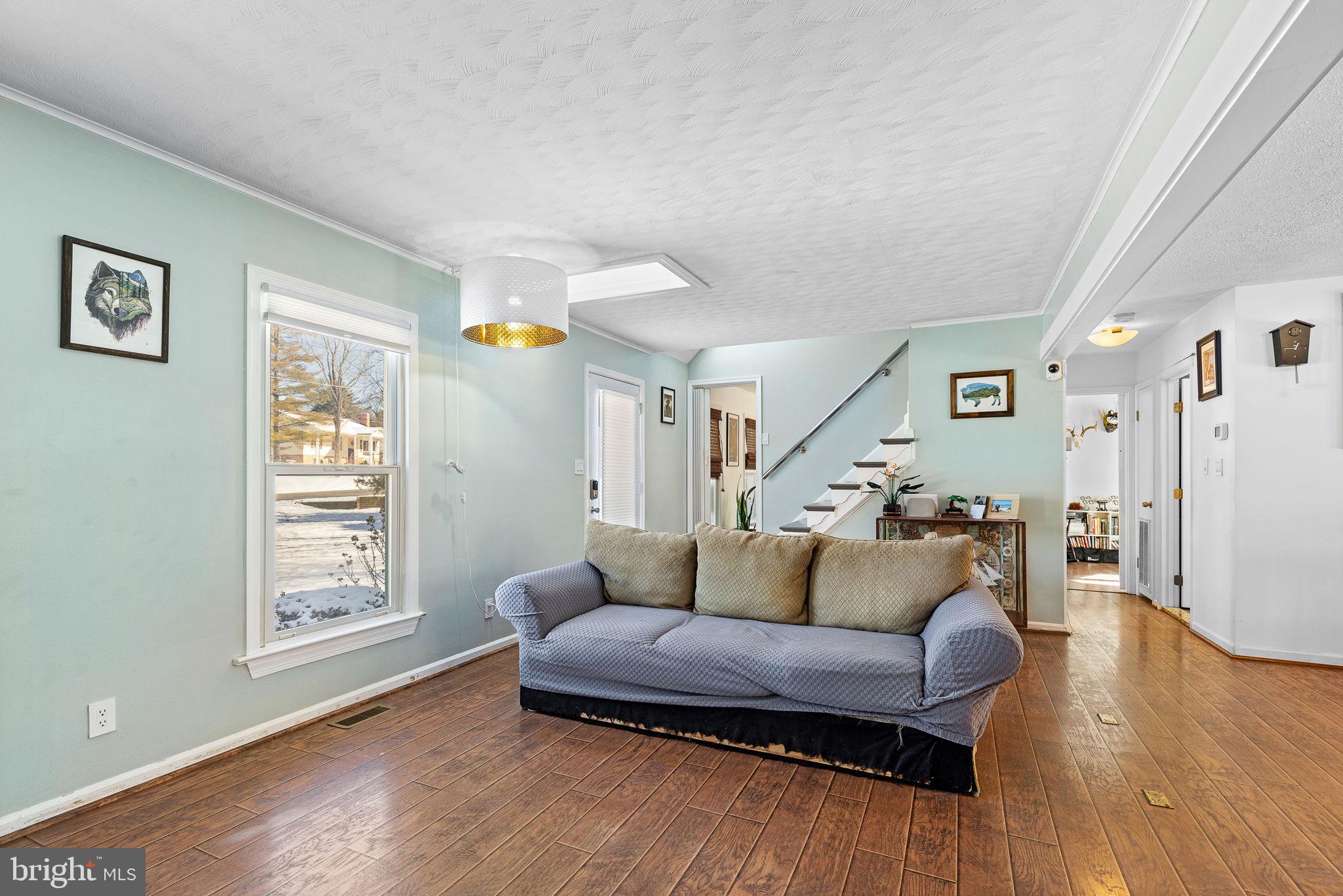 9 LAKE VIEW TER