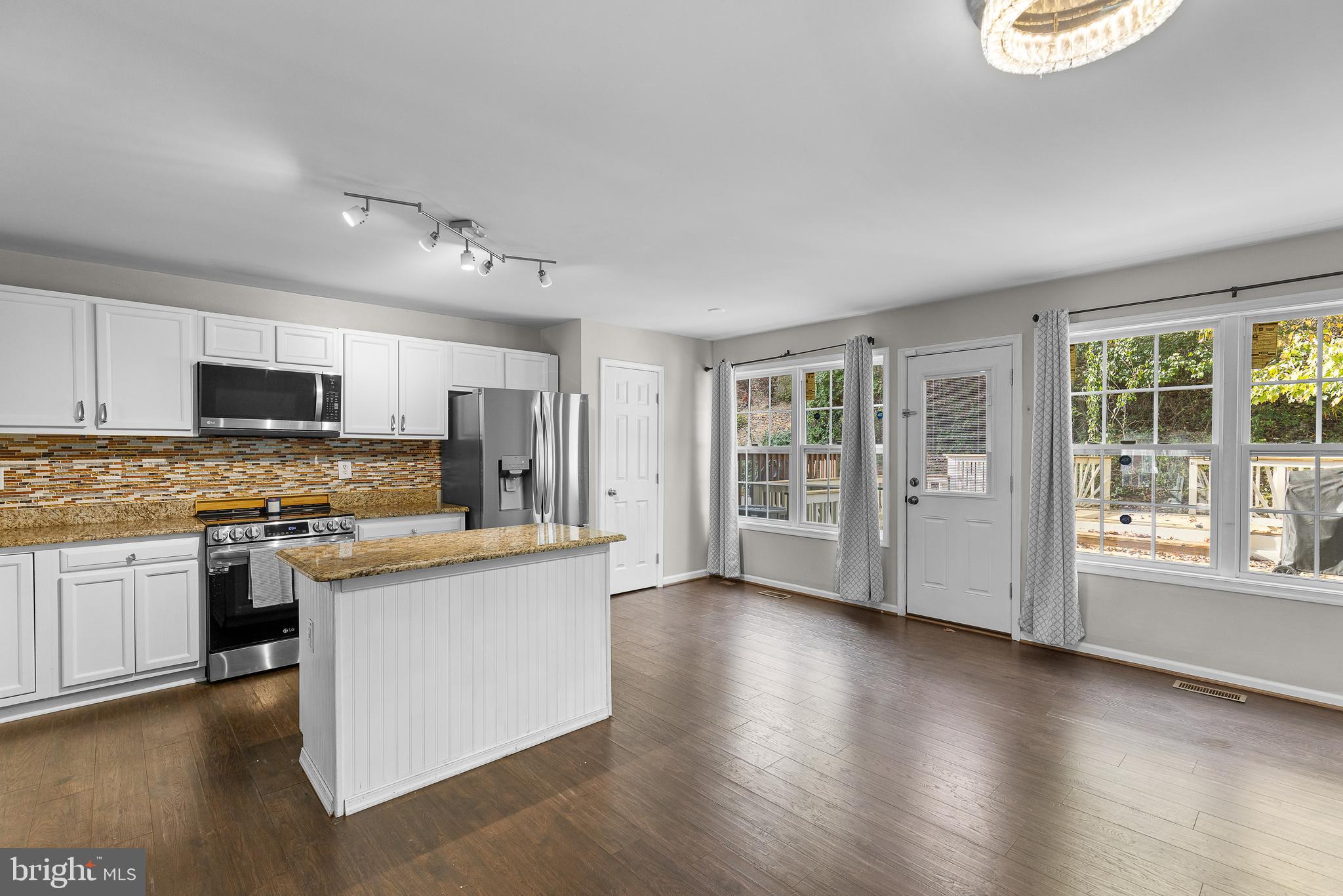 204 Fair Oaks Ave